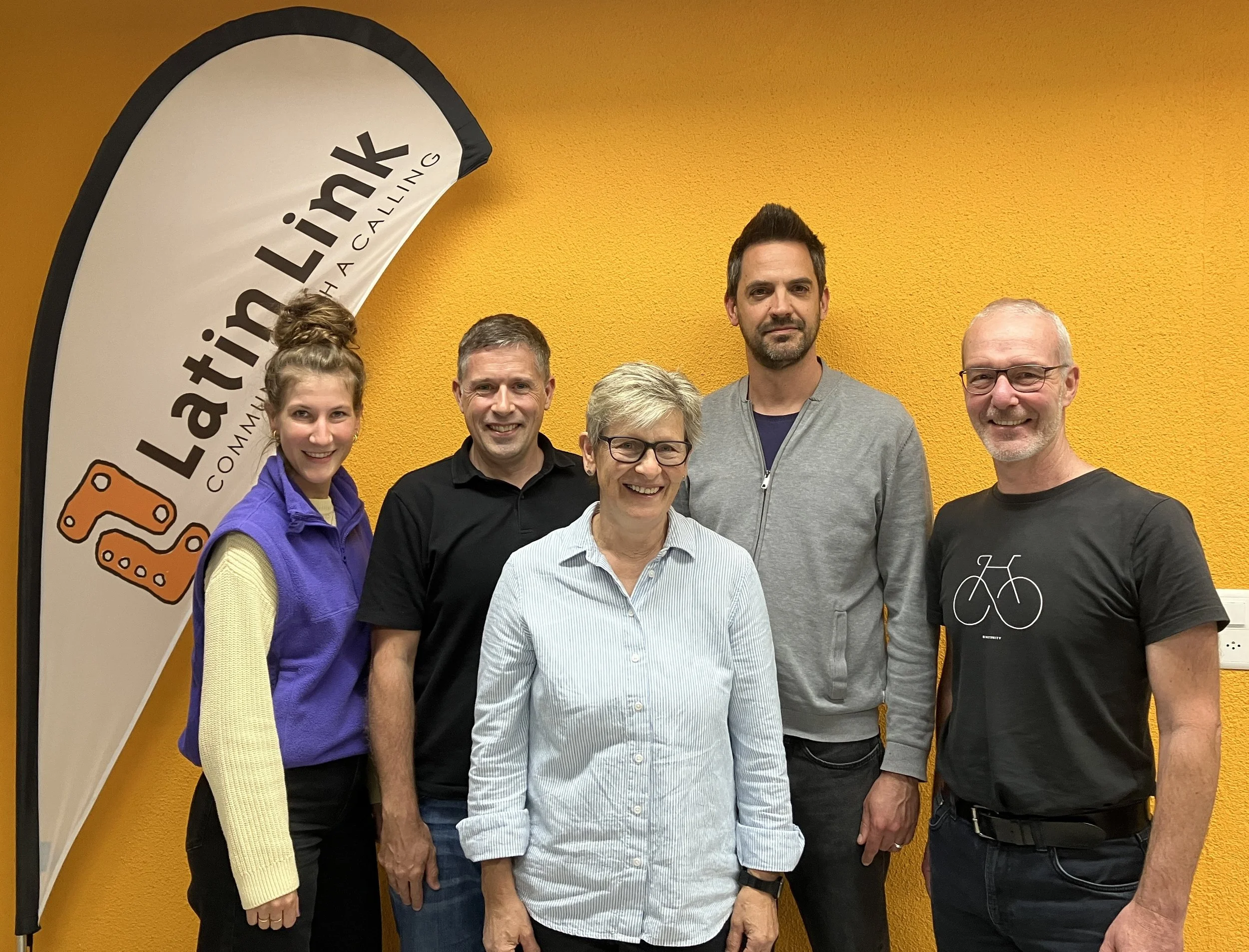 Die fünf Mitglieder des Stiftungsrats von Latin Link Schweiz – verantwortlich für die strategische Führung und Aufsicht der Organisation.