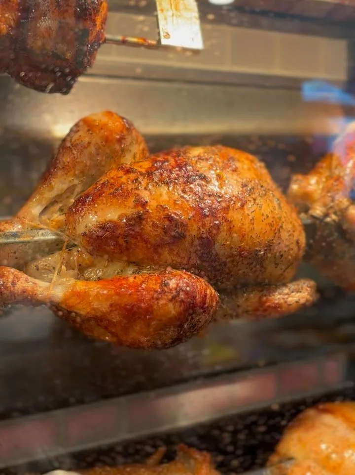Need an easy Sunday dinner solution? 

Or got a busy week ahead? 

We have dinner sorted. 🙌

Order your full Poulet Bonne Femme meals online to collect in D&uacute;n Laoghaire or Blackrock - or pop into PBF at Avoca and pick up a chicken to pair wit