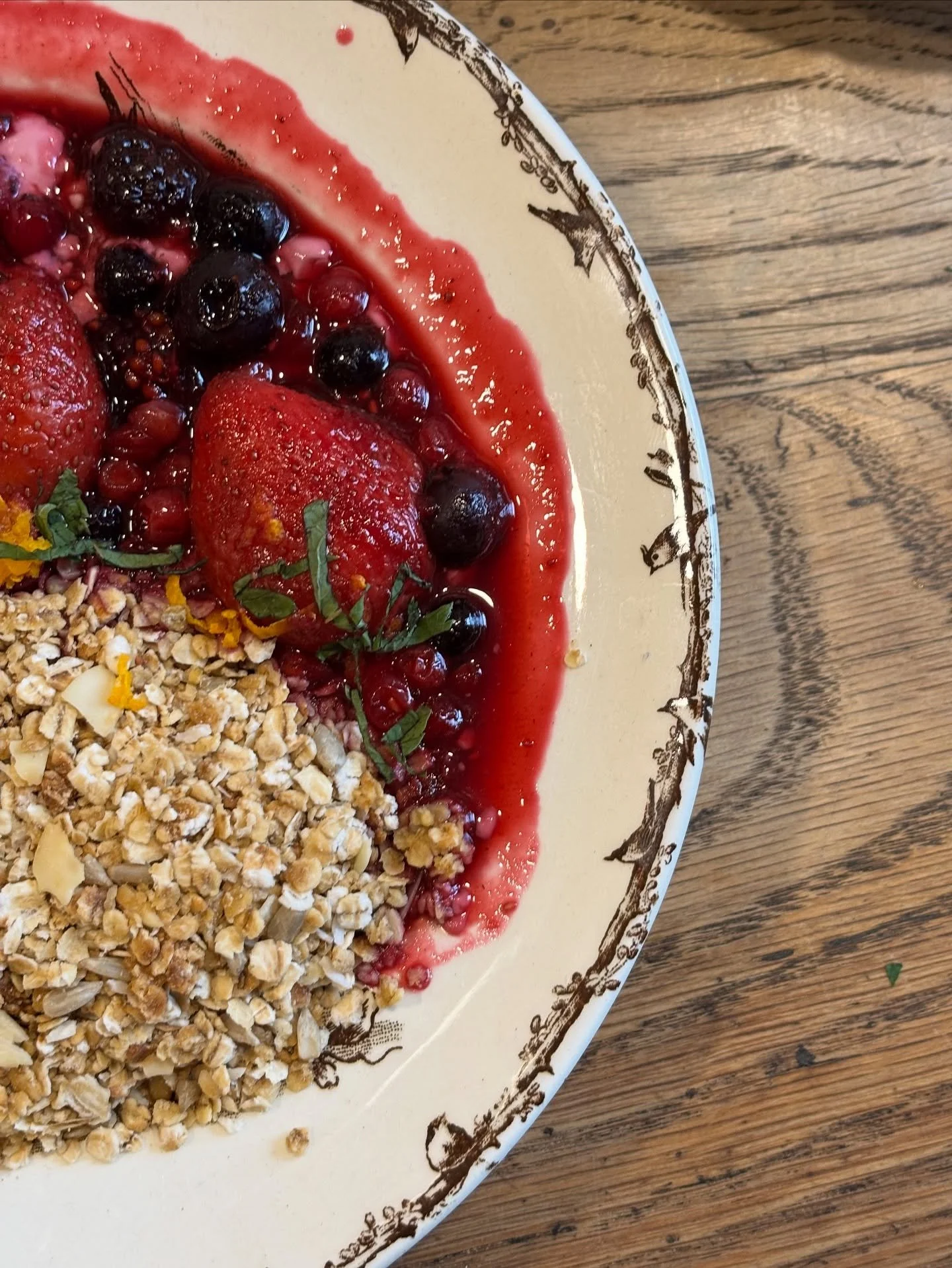 The perfect start!

Join us for a relaxed dine-in breakfast in D&uacute;n Laoghaire this weekend&hellip;

Greek yoghurt and granola, Eggs Benedict, Sausage rolls, French toast and bacon&hellip; and more!

We can&rsquo;t wait to welcome you!

&hearts;