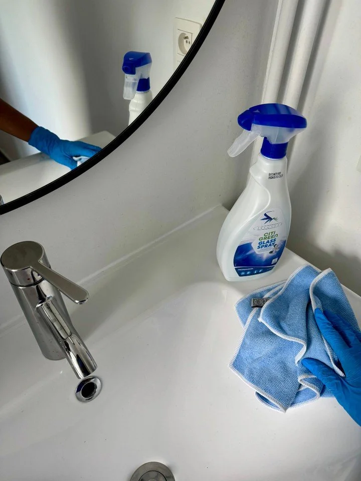Citi Green Vitre : des vitres propres, sans traces, sans effort.

&Eacute;cologique, efficace, un indispensable &agrave; avoir chez soi 🏠🌿

#cleanmyhousebelgium #titresservices #nettoyagevitres #homecleaning #nettoyagemaison #agencetitresservices