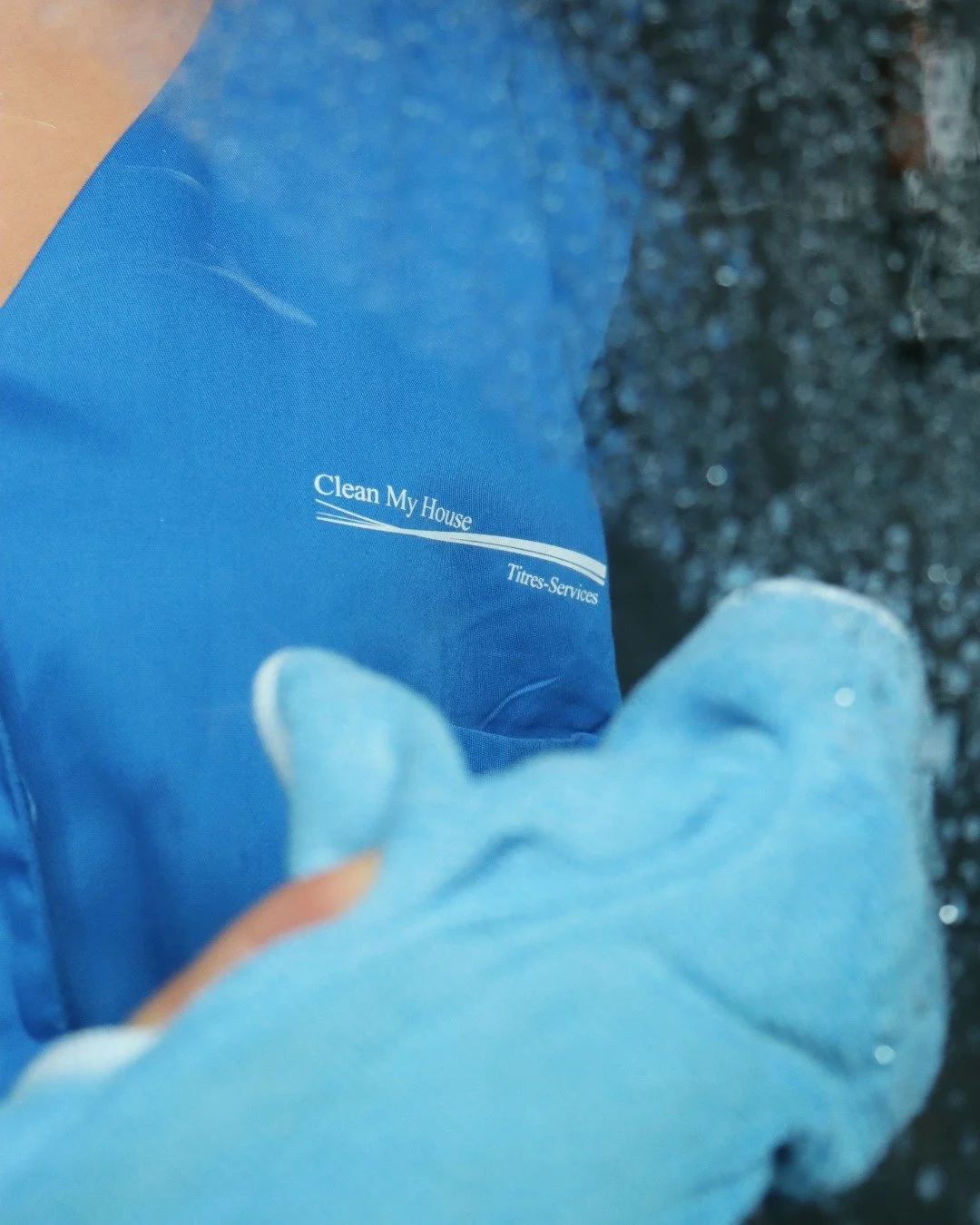 Et si vous choisissiez une agence de titres-services sans frais administratifs, fiable et experte en la mati&egrave;re ? 

Contactez-nous d&egrave;s maintenant via le lien en bio ✨

#cleanmyhousebelgium #titresservices #homecleaning #nettoyagemaison 