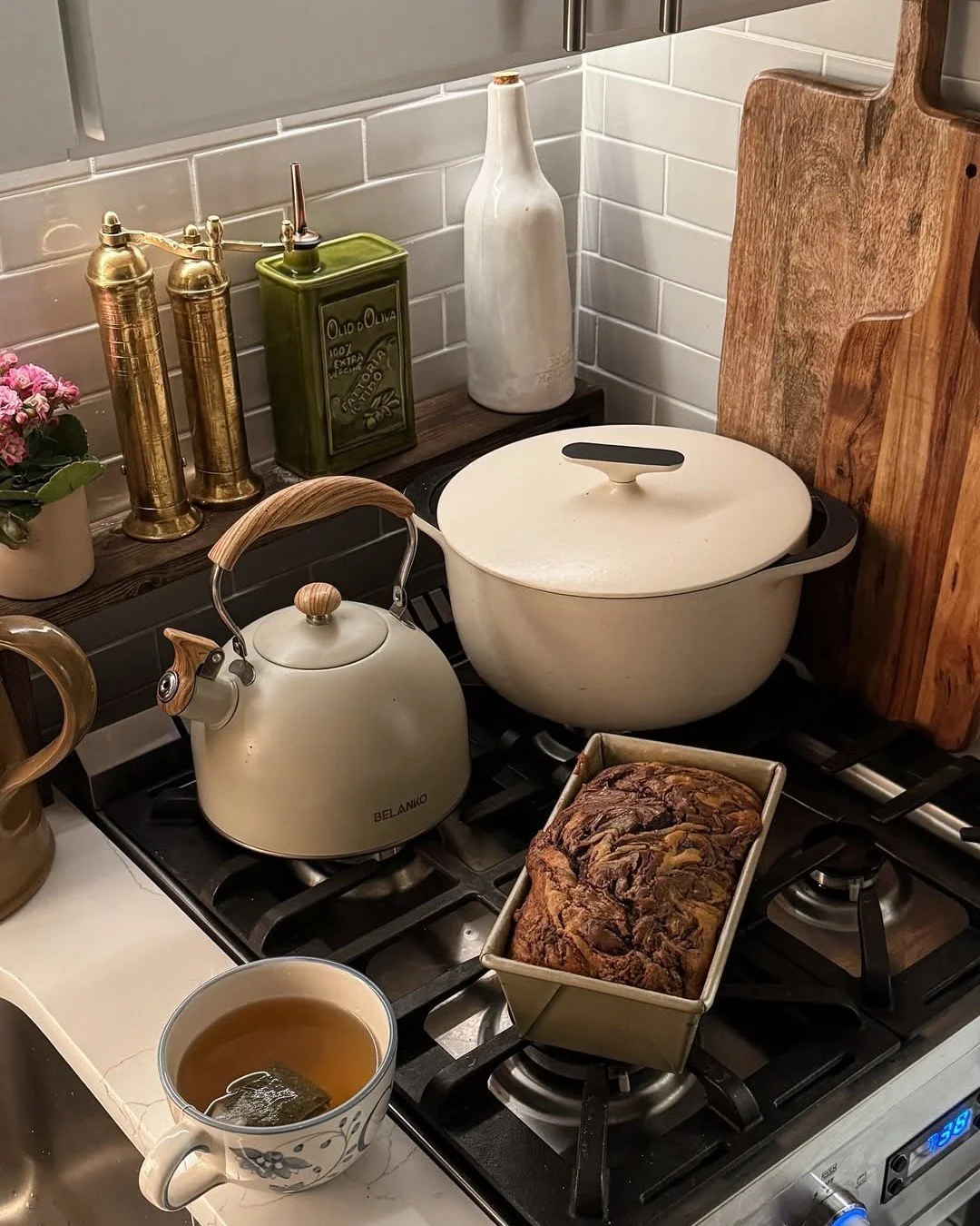 On s&rsquo;occupe aussi des repas et des petites courses !
On s&rsquo;occupe de ce qui vous prend du temps.
Des repas simples, des courses faites&hellip; et plus de s&eacute;r&eacute;nit&eacute; au quotidien ✨

 #cleanmyhousebelgium #titresservices #