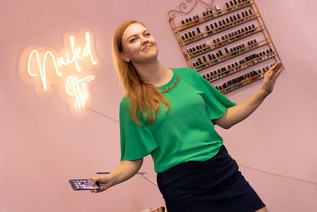 nail bar 1.jpeg