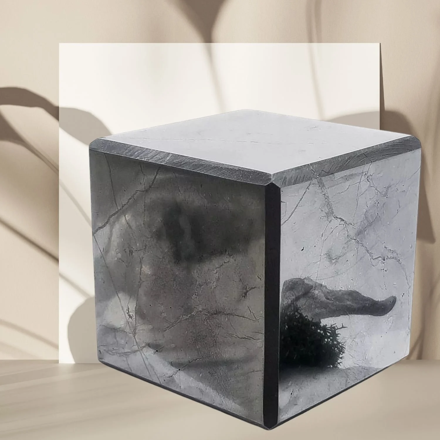 Schungit Würfel poliert – schwarzer Naturstein für Büro, Deko und Wohnraum - PRANA Edelsteine – Handgefertigter Edelsteinschmuck