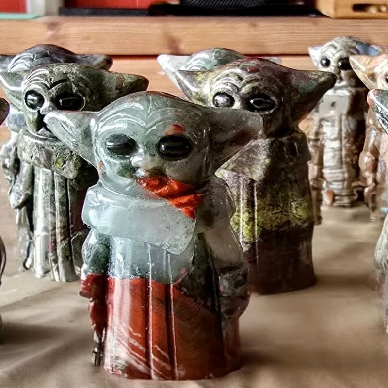 Grogu der Macht" Handgeschnitzte Figur