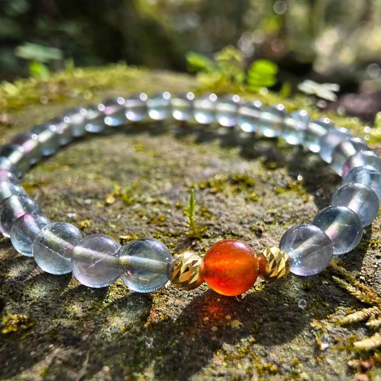 Arctic Flame Blauer Fluorit & Karneol Armband - PRANA Edelsteine – Handgefertigter Edelsteinschmuck