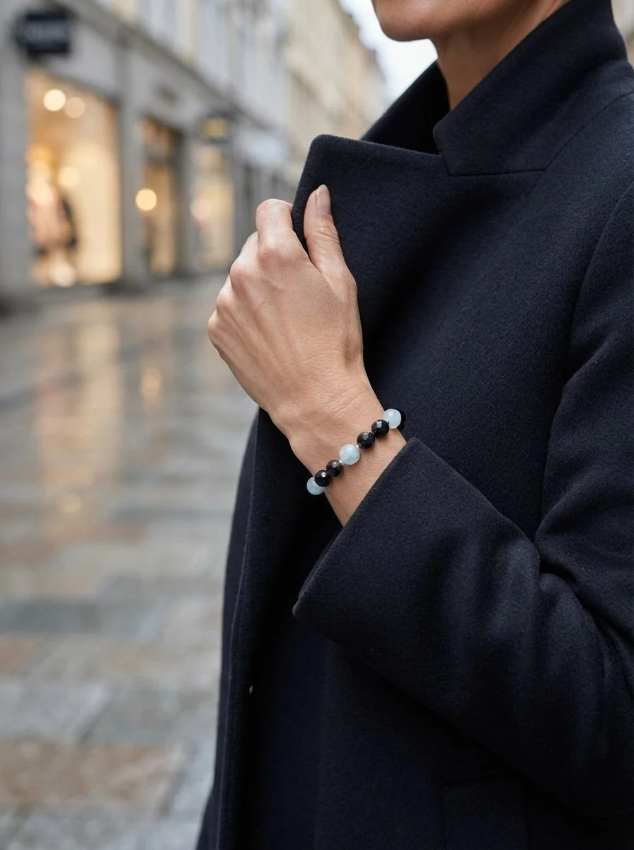 NEREIDA - Turmalin & Perlen Armband mit emailliertem Seepferdchen | Schutz • Reinheit • Lebensfreude - PRANA Edelsteine – Handgefertigter Edelsteinschmuck