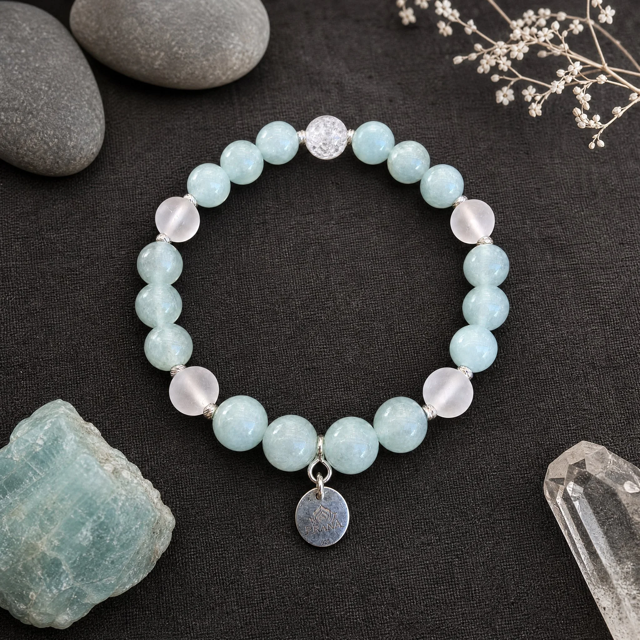 AQUELIA - "Himmlische Klarheit" Armband: Angelit & Matter Bergkristall