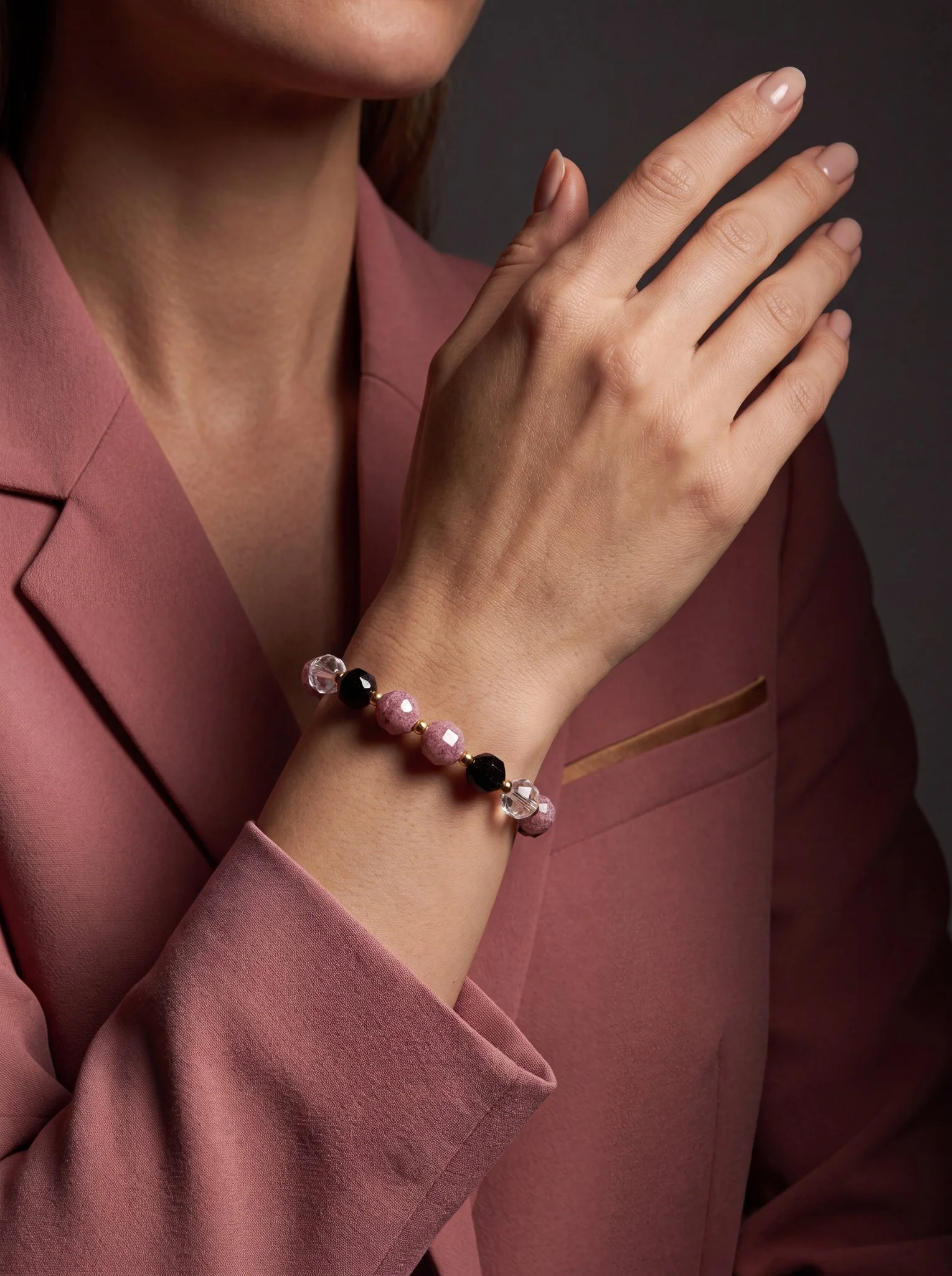 LYSARA - Schwarzer Turmalin, Bergkristall, Erdbeerquarz Armband "Schutz & Herzensklarheit" | Facettierte Rondelle 8mm - PRANA Edelsteine – Handgefertigter Edelsteinschmuck