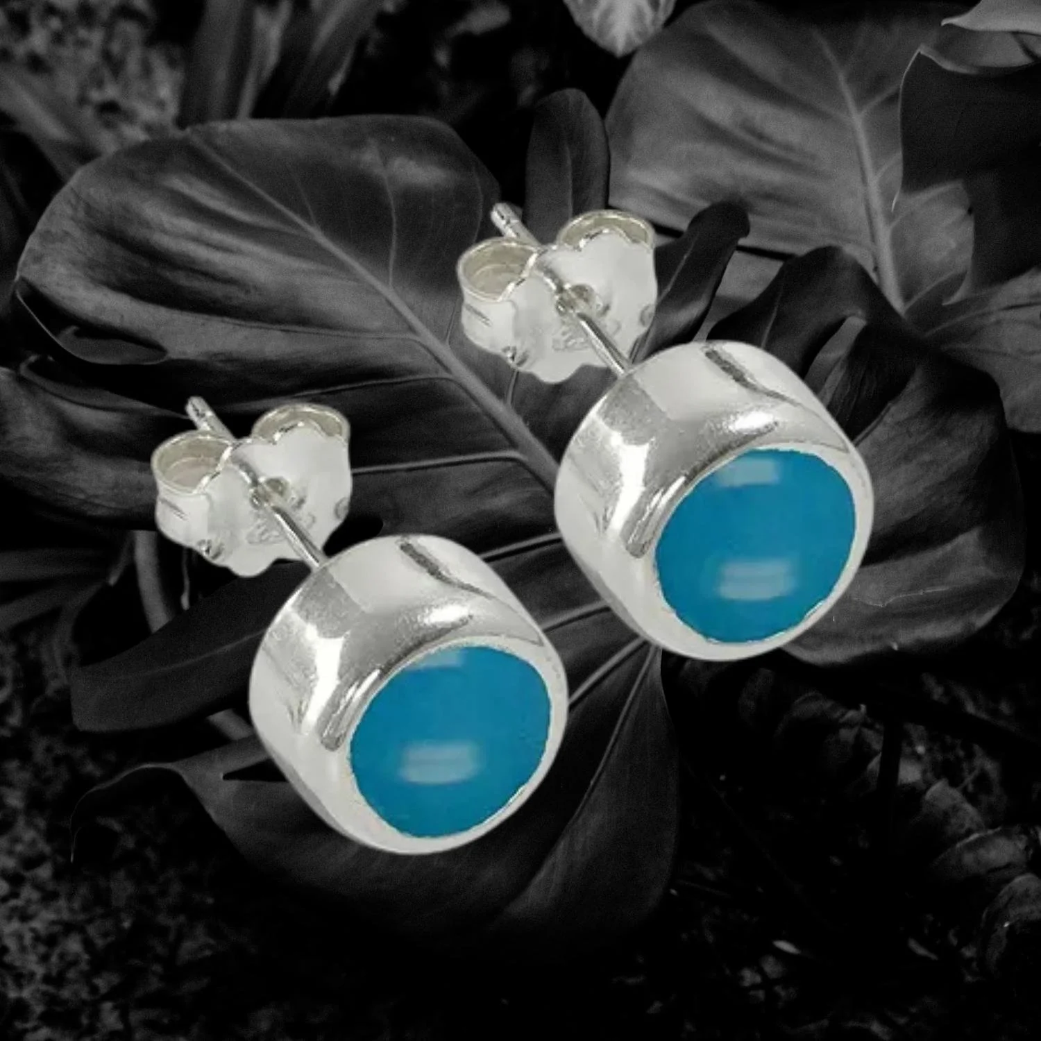 Türkis Ohrstecker 4 mm rund – 925 Silber hochglanz - PRANA Edelsteine – Handgefertigter Edelsteinschmuck