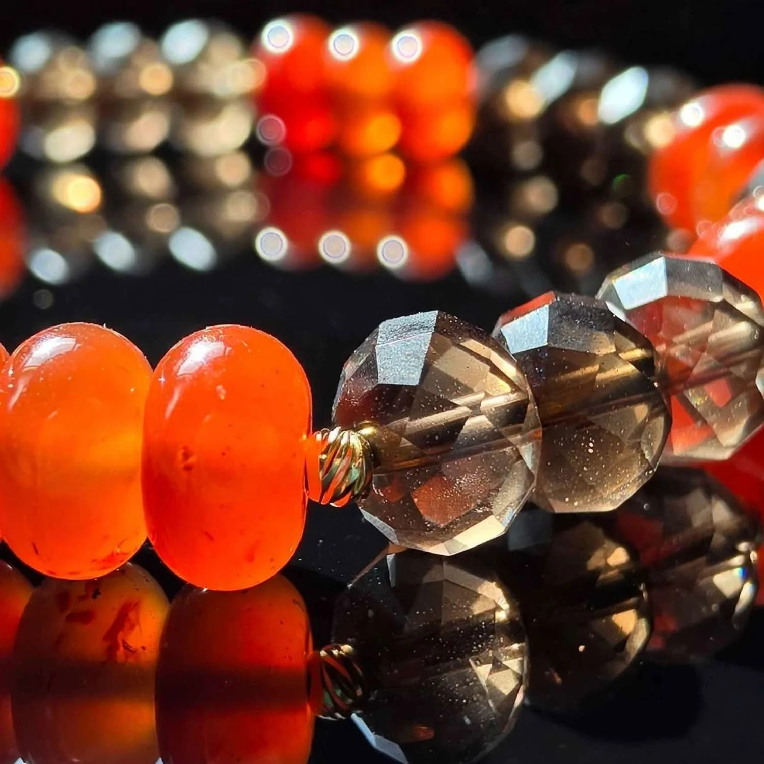 Amber Noir Karneol-Achat & Rauchquarz Armband - PRANA Edelsteine – Handgefertigter Edelsteinschmuck
