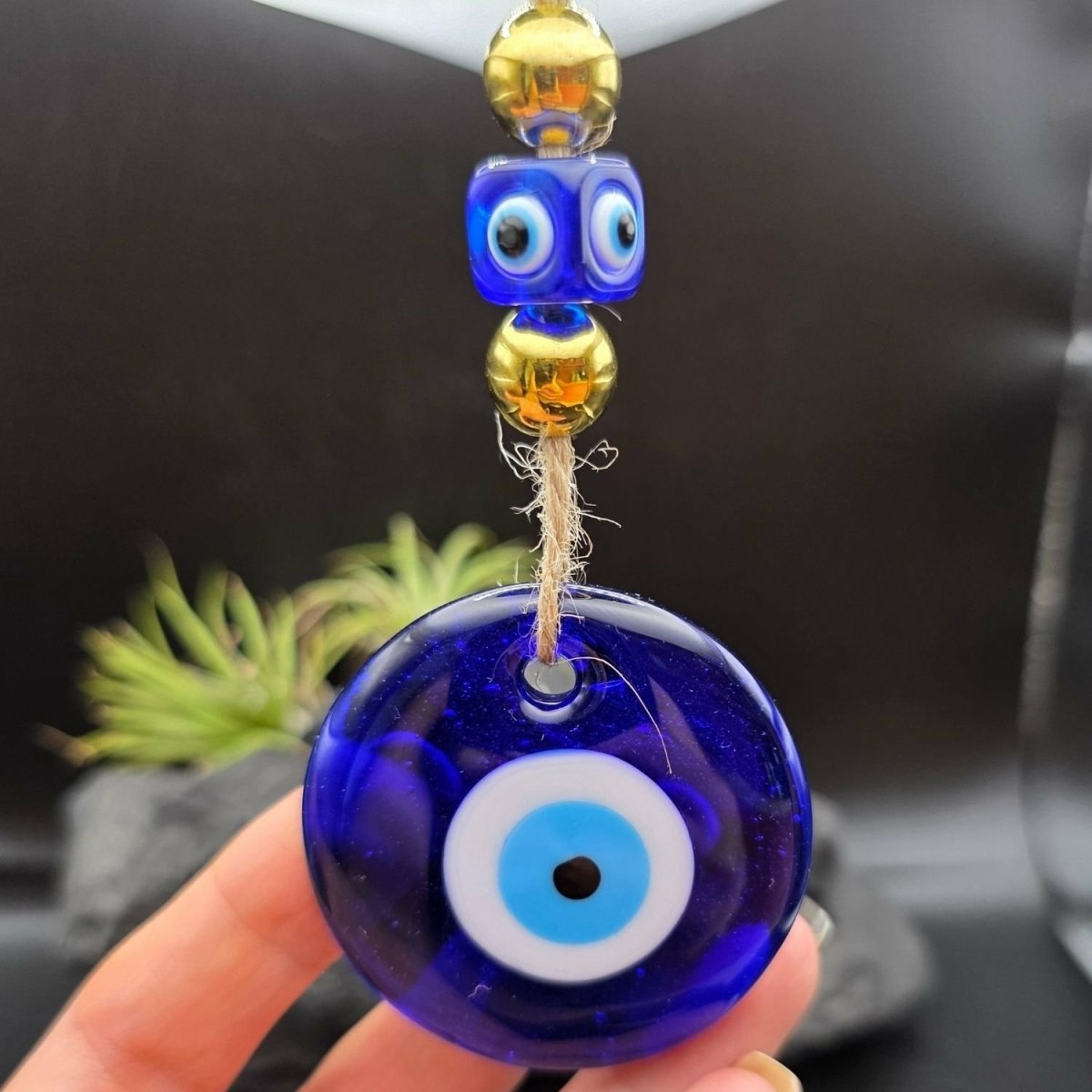 Schutzblick – Nazar-Amulett zum Aufhängen - PRANA Edelsteine – Handgefertigter Edelsteinschmuck