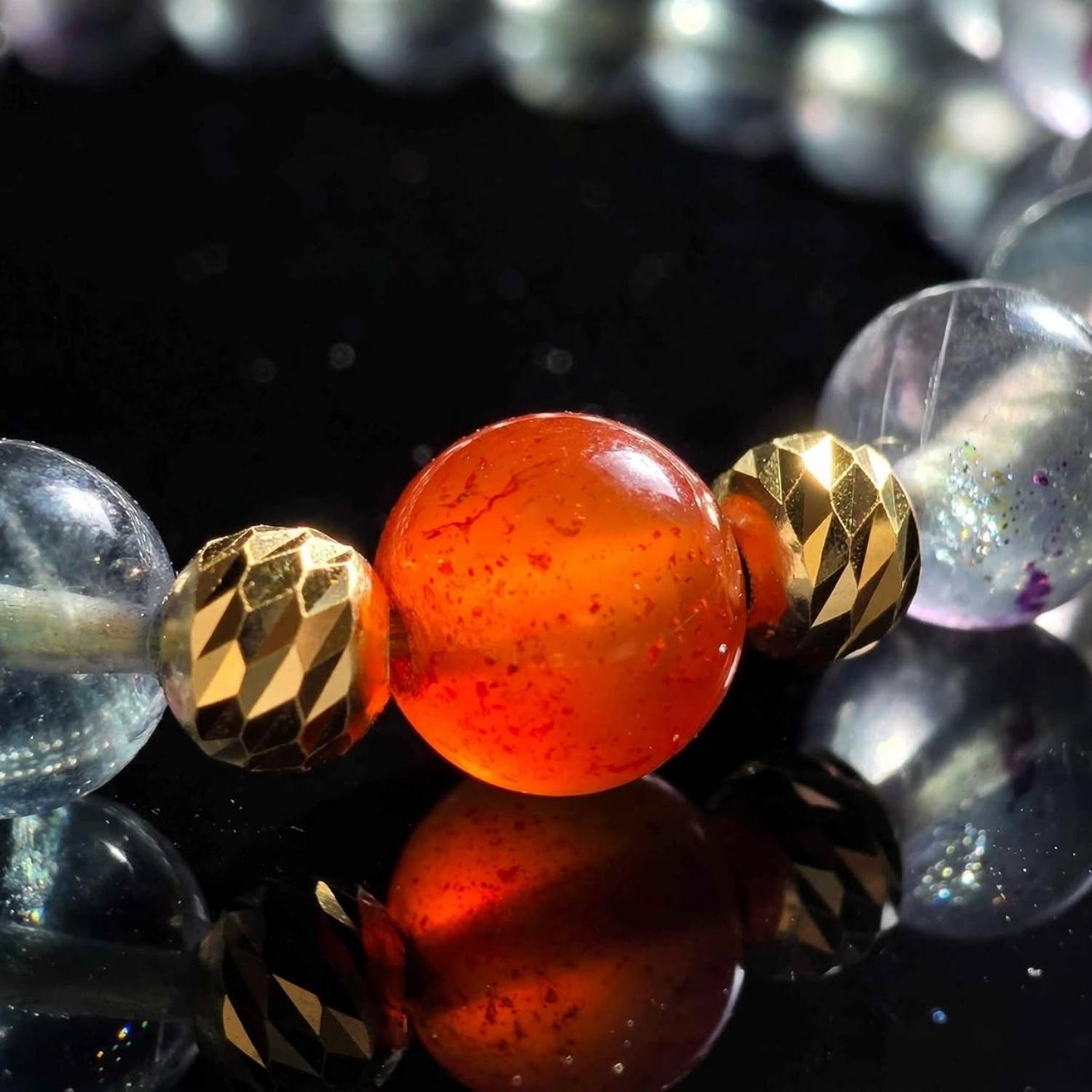 Arctic Flame Blauer Fluorit & Karneol Armband - PRANA Edelsteine – Handgefertigter Edelsteinschmuck