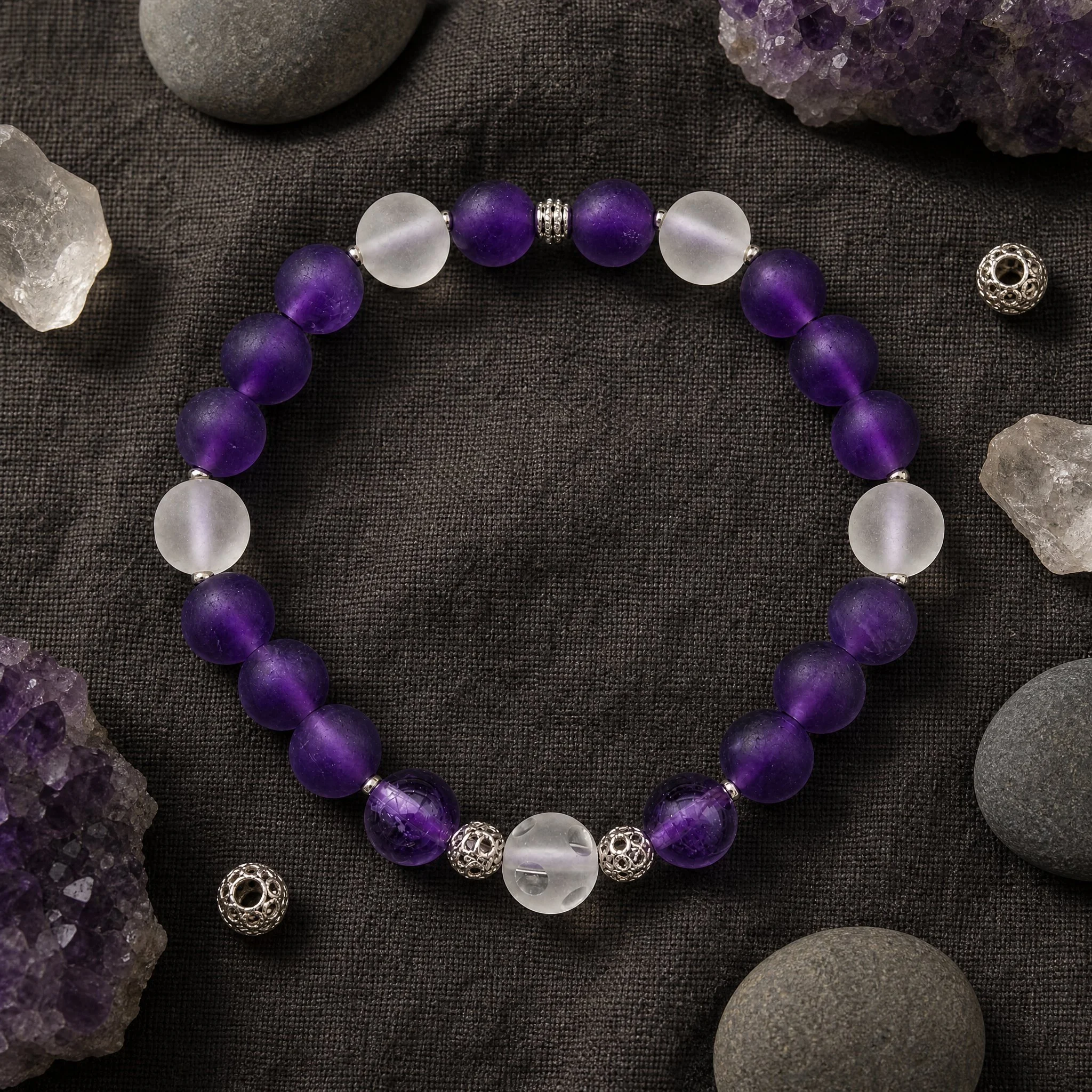 VIORELLA – Edelsteinarmband mit Amethyst & Bergkristall matt