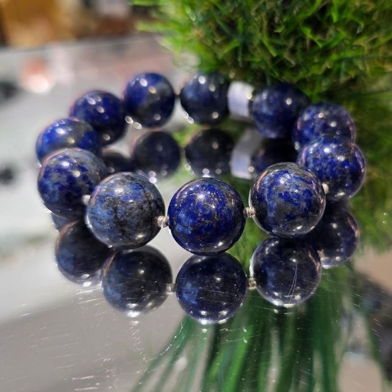 Imposantes Lapislazuli-Armband