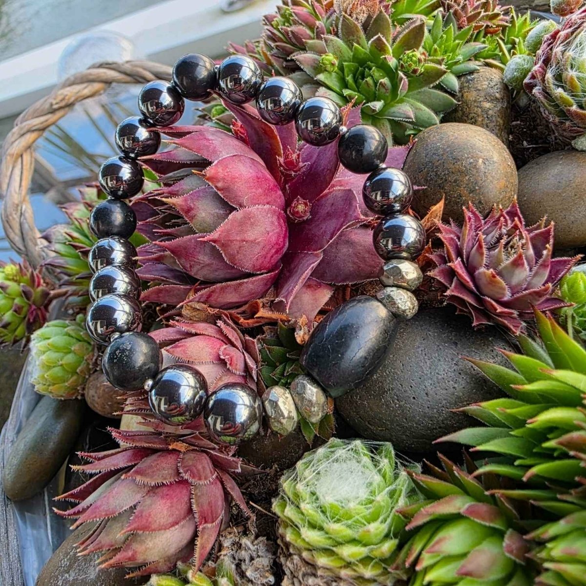 Armband Schungit, Hämatit & Pyrit - Kraft & Schutz, Stabilität & Schutz im E-Auto - PRANA Edelsteine – Handgefertigter Edelsteinschmuck