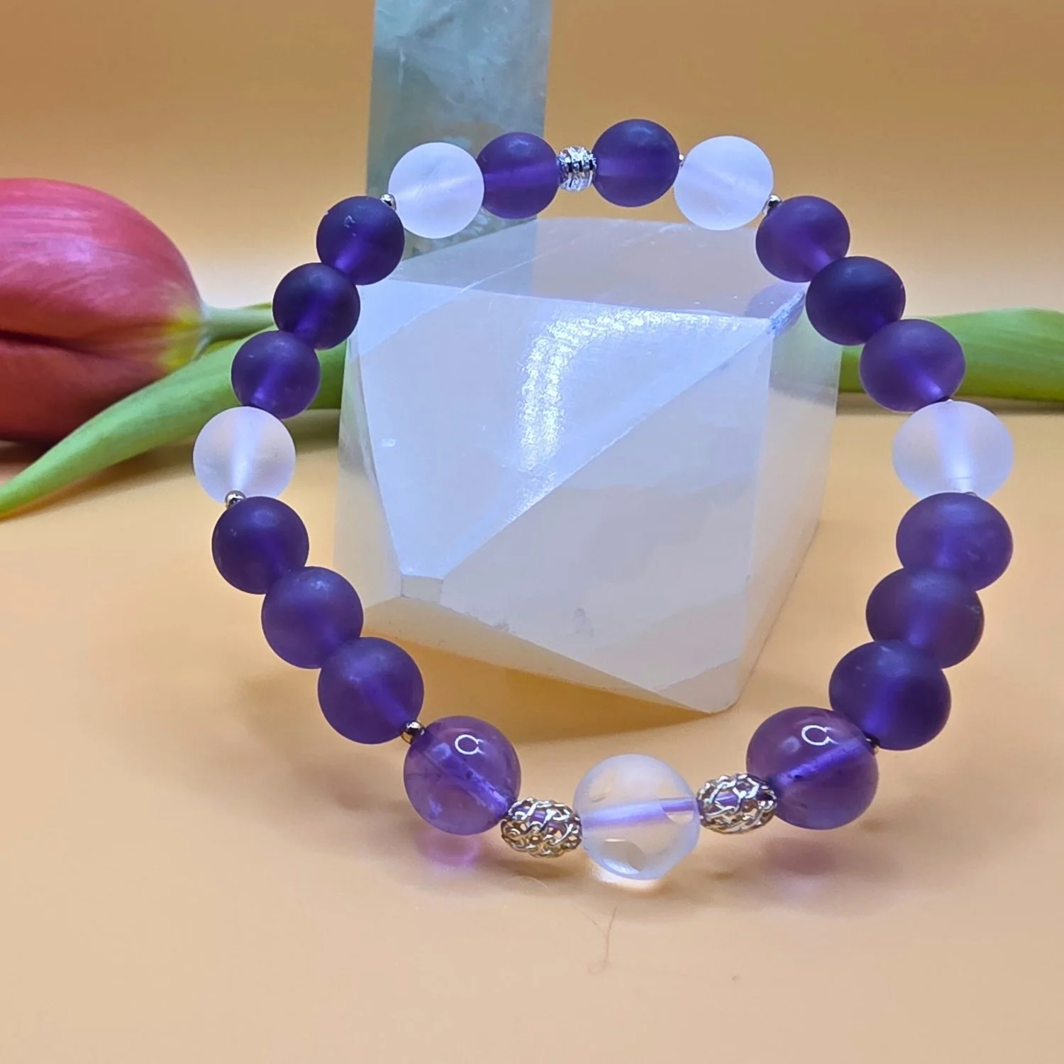 "Seelenklarheit" – Edelsteinarmband mit Amethyst & Bergkristall matt - PRANA Edelsteine – Handgefertigter Edelsteinschmuck