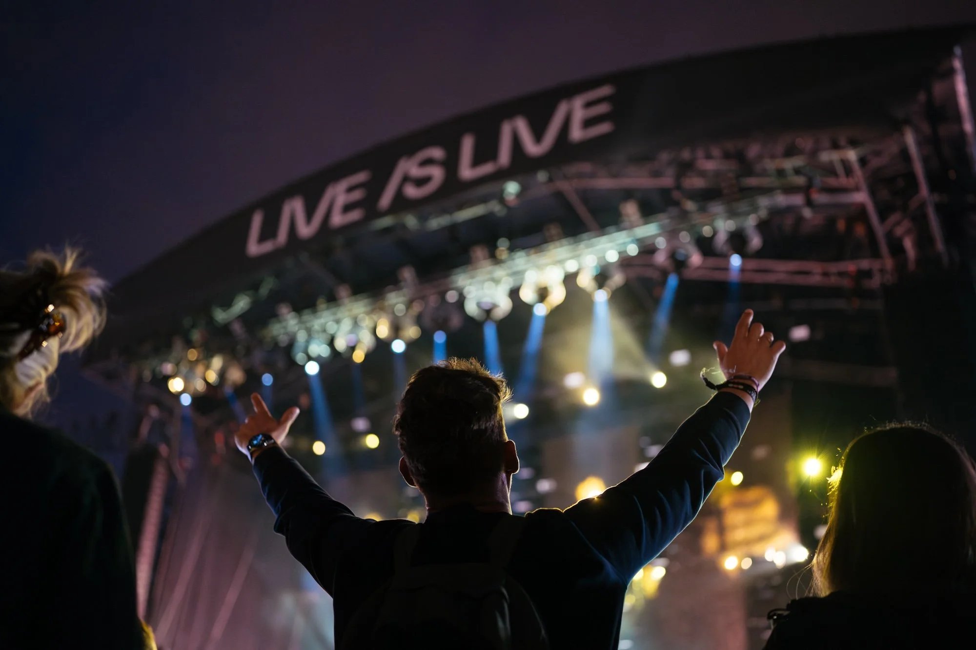 live 5.jpg