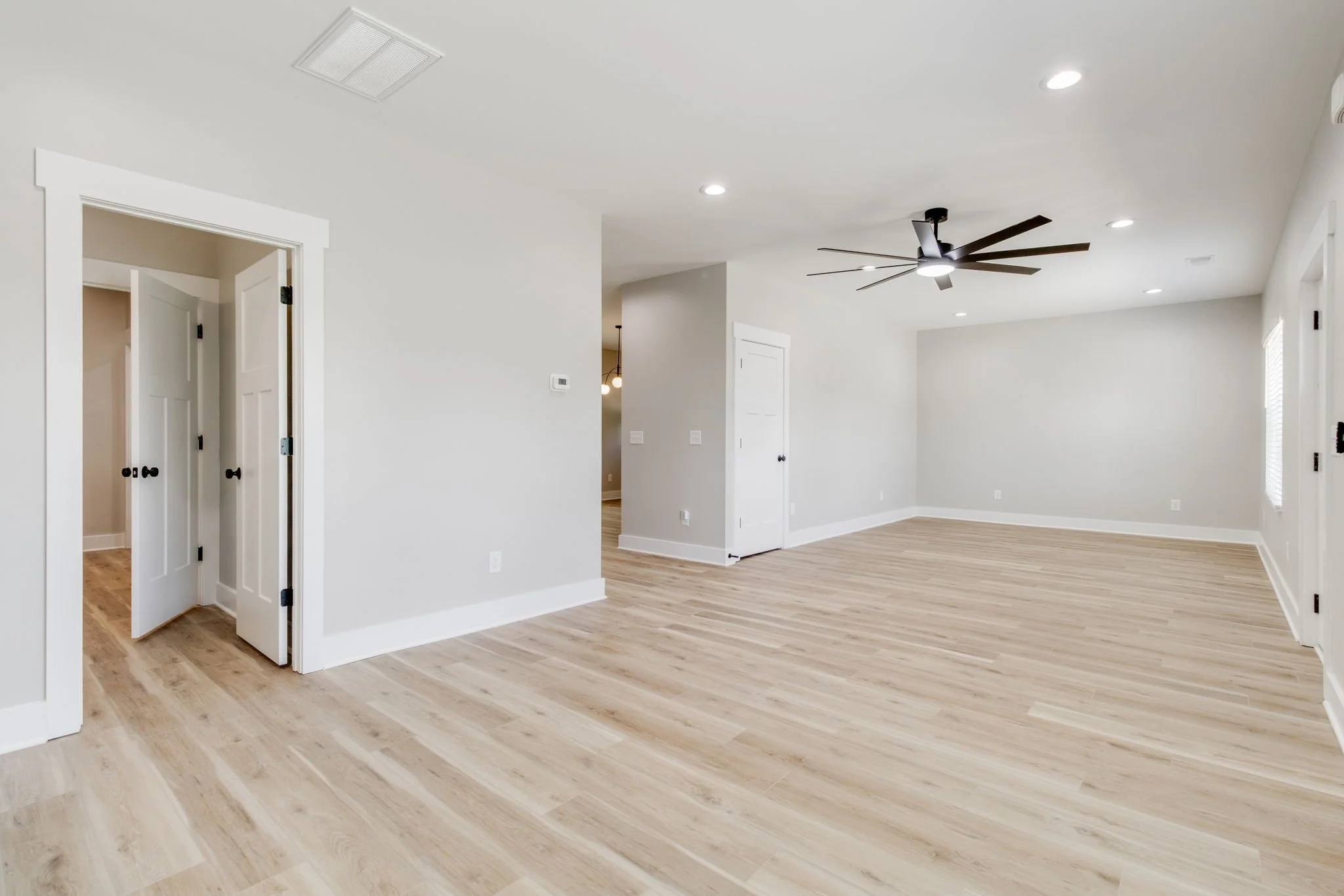 38-web-or-mls-2025 07 15 - 1833 Oceola St - Columbia-38.jpg