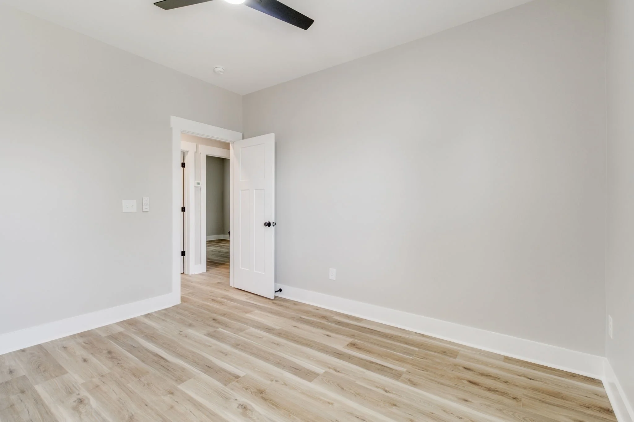 23-web-or-mls-2025 07 15 - 1833 Oceola St - Columbia-23.jpg
