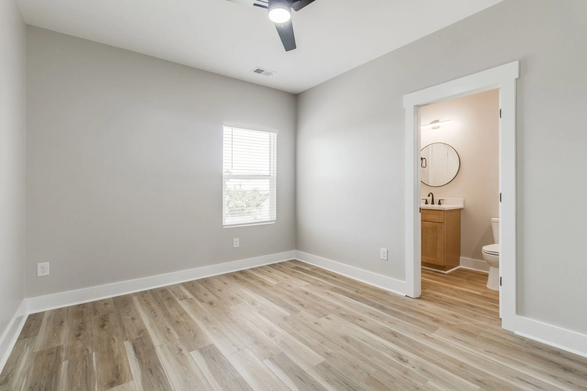 22-web-or-mls-2025 07 15 - 1833 Oceola St - Columbia-22.jpg