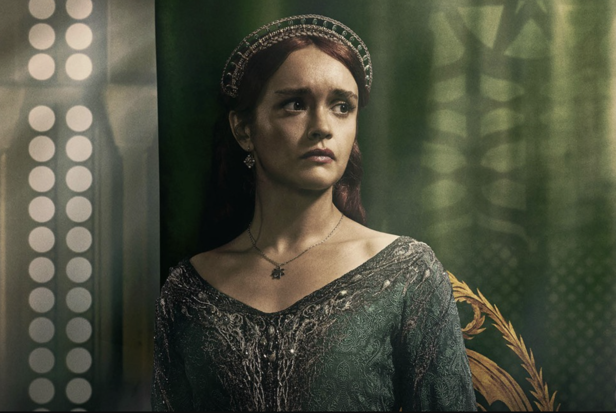 alicent-hightowers-5-best-outfits-season-2-house-of-the-dragon.png