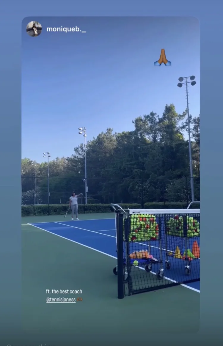 Instagram story from moniqueb._ calling Michelle the best coach