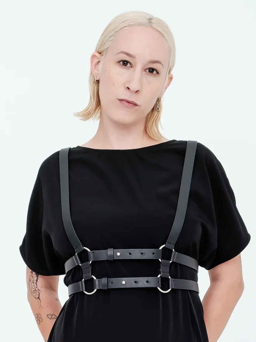 Adjustable-Leather-Harness-Belt-Front-Crop.webp
