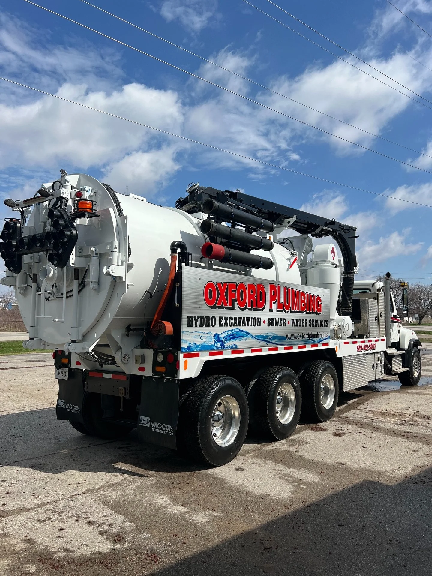 Throwback Thursday💥Swipe to see the before 🤯 ->

From where it started to what it is now - you can see the love that went into this truck and we couldn&rsquo;t be prouder of how it turned out! 🥹

We are already booking up, so be sure to call an