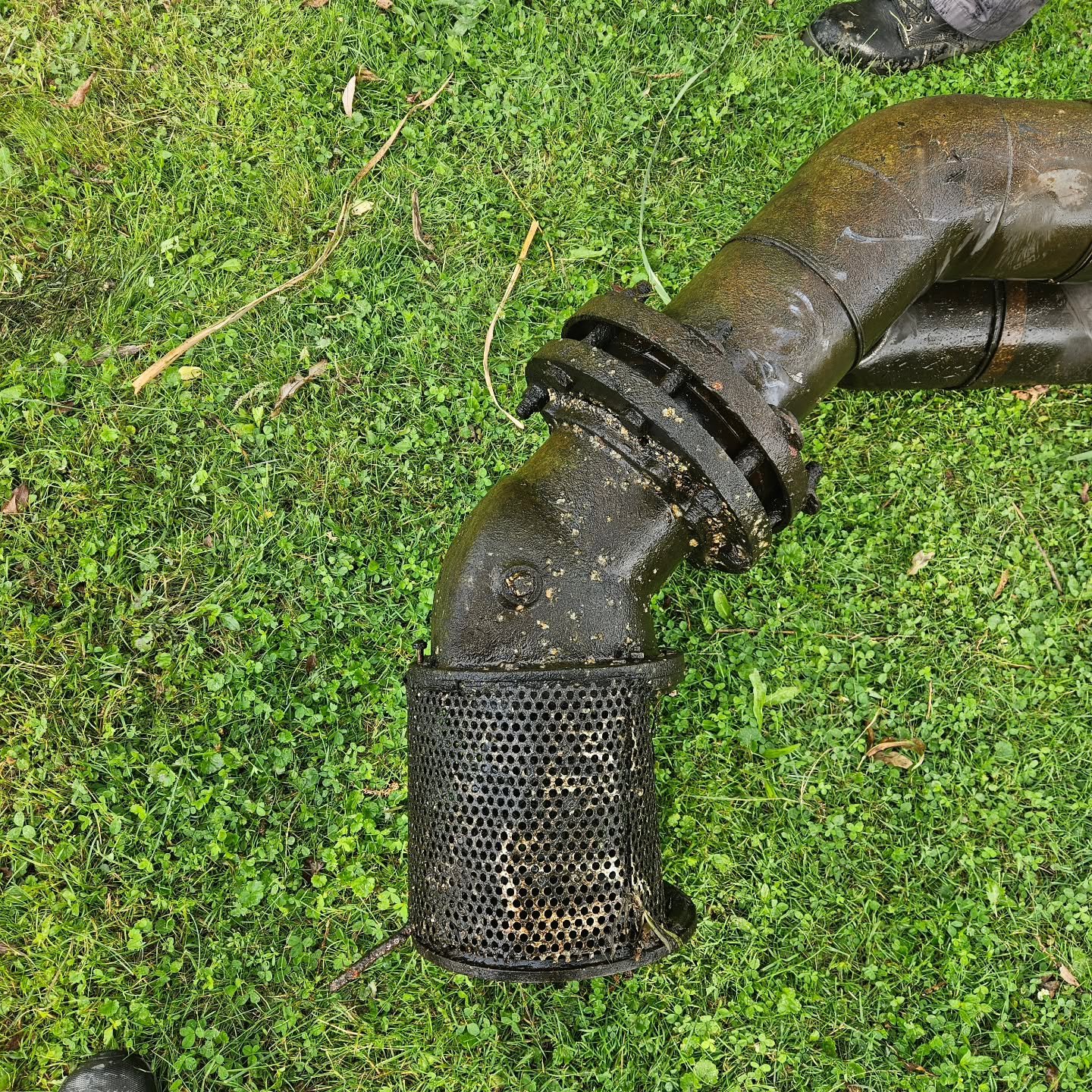 When you  feel Satan's hot breath on the back of your neck and the Super needs water. Sometimes you gotta just make it work...up and running again. New footvale on the way.