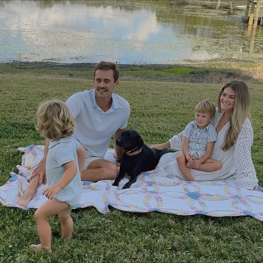 Thankful for all of our Active Duty &amp; Veterans- including my husband- who fight to protect our freedoms ❤️🤍💙

The sacrifice doesn&rsquo;t go un-noticed. Specifically thinking of all of the families who won&rsquo;t spend the holidays together 🤍