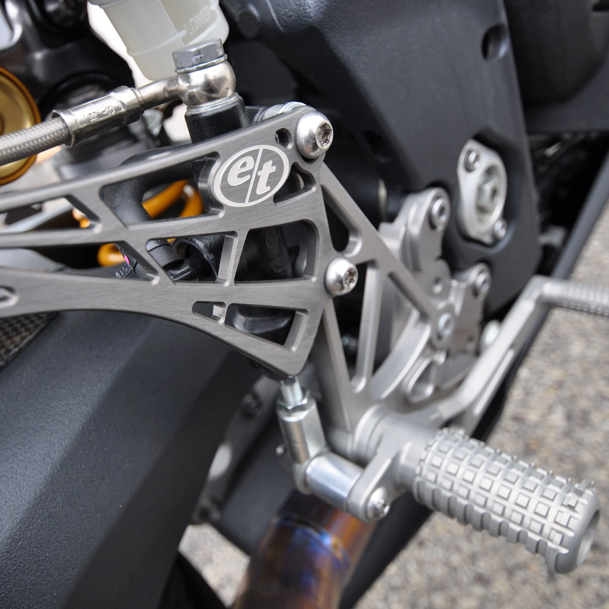 Evol_Tech_Rearset_T675_RHS_1.jpg