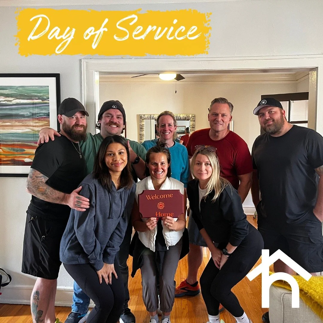 π A very big thank you to Four Corners for their Day of Service with us! We had a lot of fun at today's deco. Their team came in ready to roll up their sleeves and got to work building bed frames, sorting toys and kitchen items, and hanging artwork
