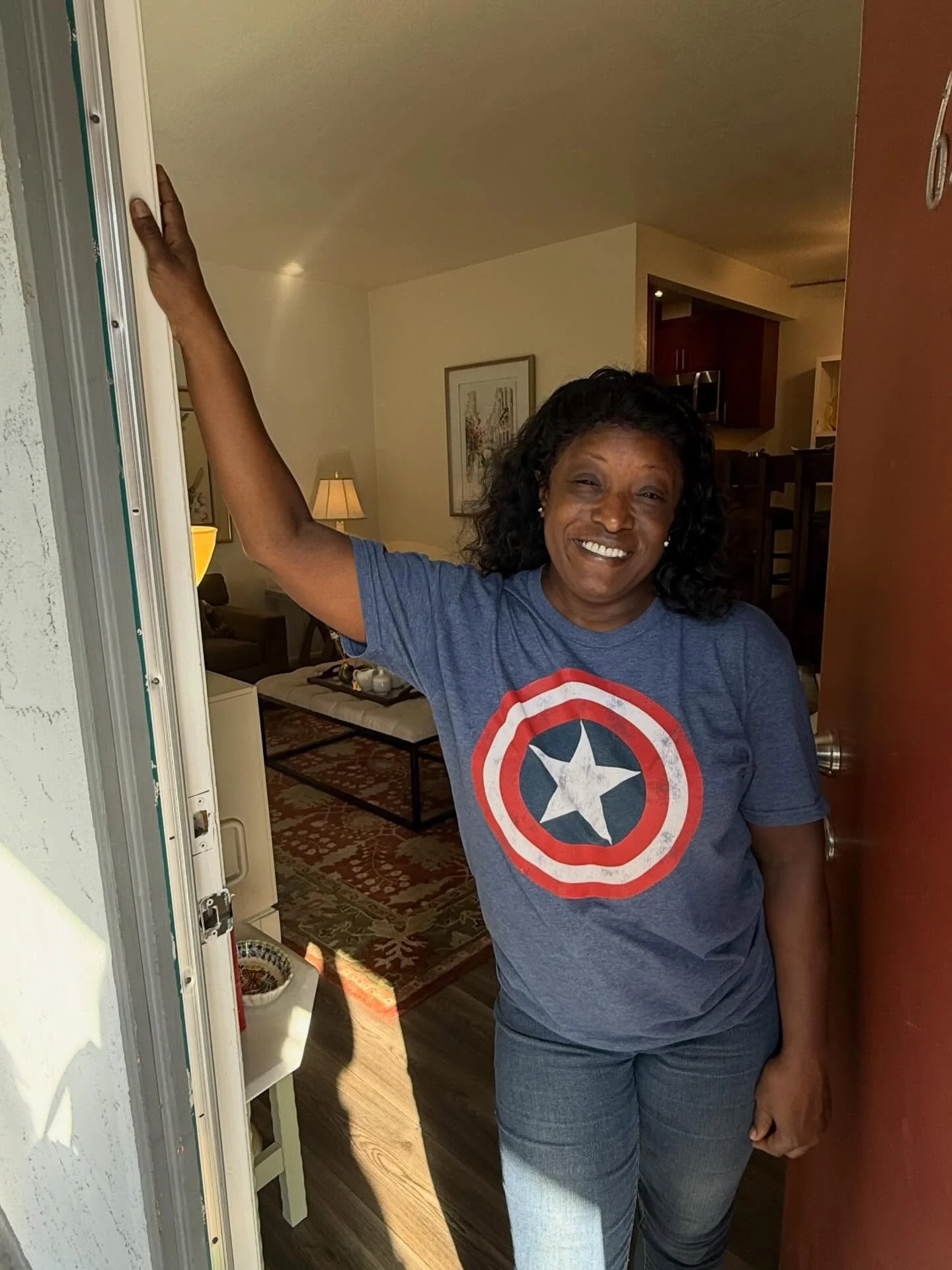 🧡Welcome Home Bettye🧡
This week we had the joy of welcoming Bettye into her new apartment. After experiencing homelessness since 2023 and moving through shelters while working full-time at Amazon, and taking care of a sick family member , she final