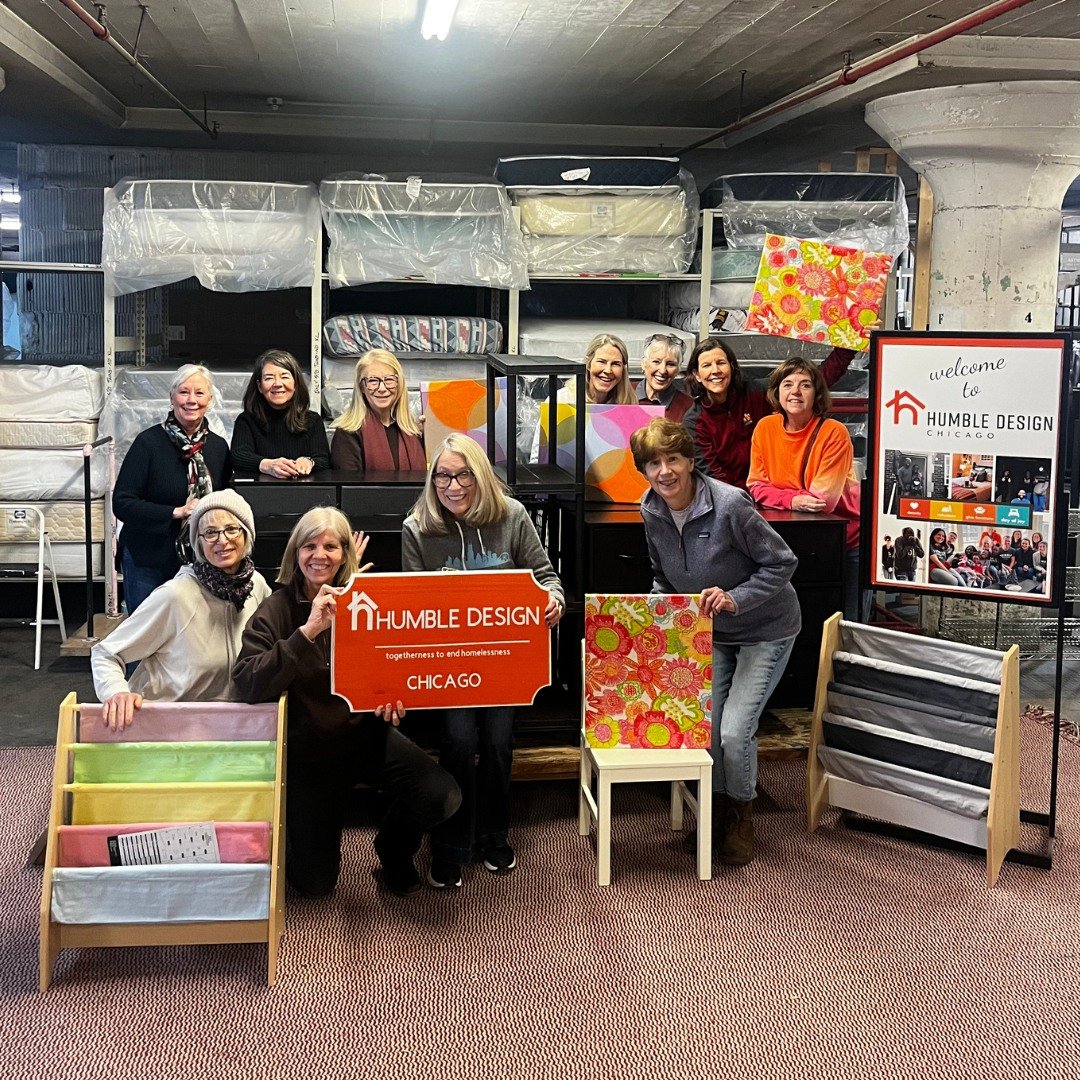 🙌 We had the absolute pleasure of hosting Women Connecting at the Humble Design Chicago Warehouse today. This group of can-do-women were ready to get behind our mission right from the start. They did everything from stretching canvases and making na