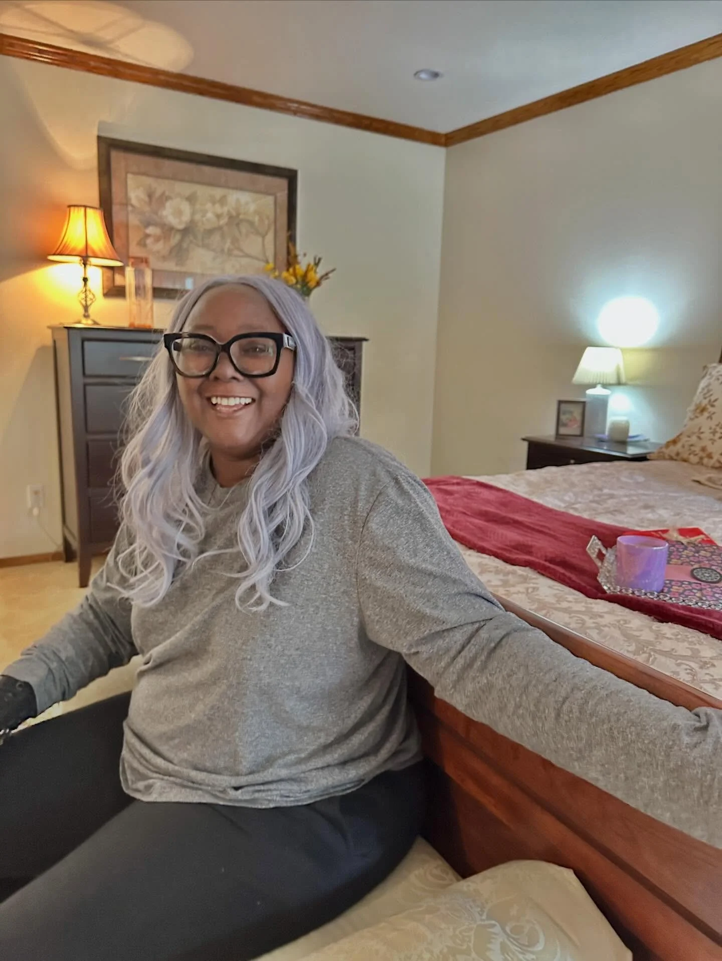 🩷 Welcome home, Antia 🩷  After 60 days of homelessness, Antia, her mom, her son, and her caregiver were living day to day surviving on hotel vouchers &amp; living in their car holding onto hope.

Then everything changed.
Within 24 hours of finally 