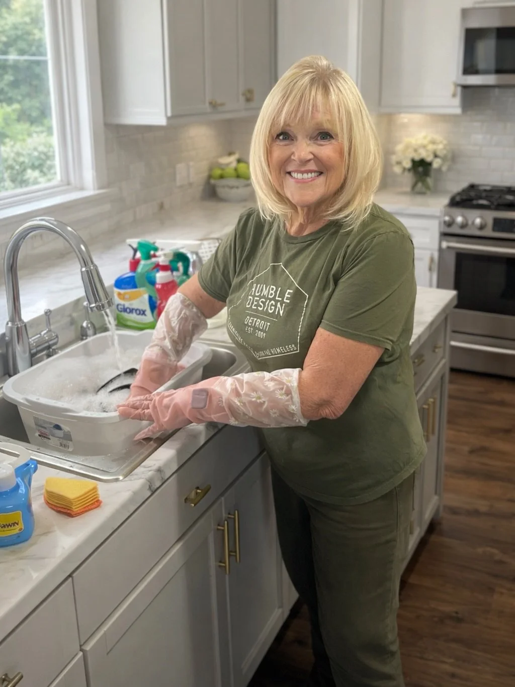 🌼 #SpringCleaning 
Did you know that after furnishing a house, we make sure families have the supplies needed to maintain their home&mdash; leaving donated vacuums, brooms, mops, and cleaning supplies!

The goal of a Humble Design D&eacute;co Day is