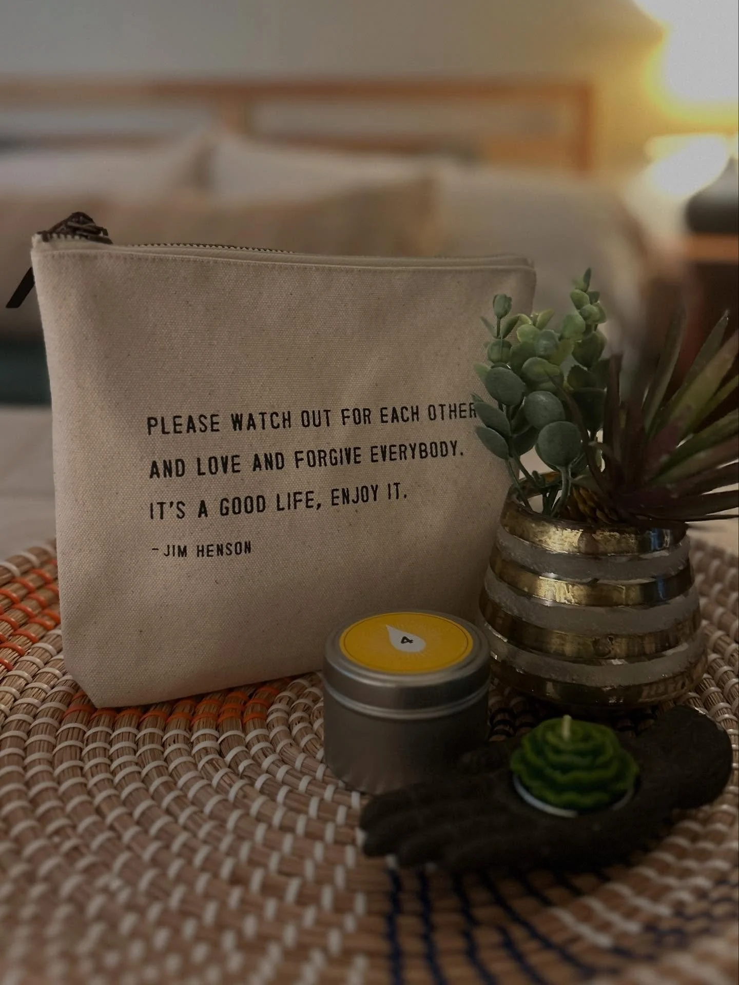 💜Welcome Home, Tinishia!💜

Under the warmth of a hot day, a devoted group of volunteers&mdash;Sam, Ken, Leda, Sandra, Cory, Ramona, and Kalli&mdash;came together to transform a space into a home for Tinishia and her children. With many beds to buil