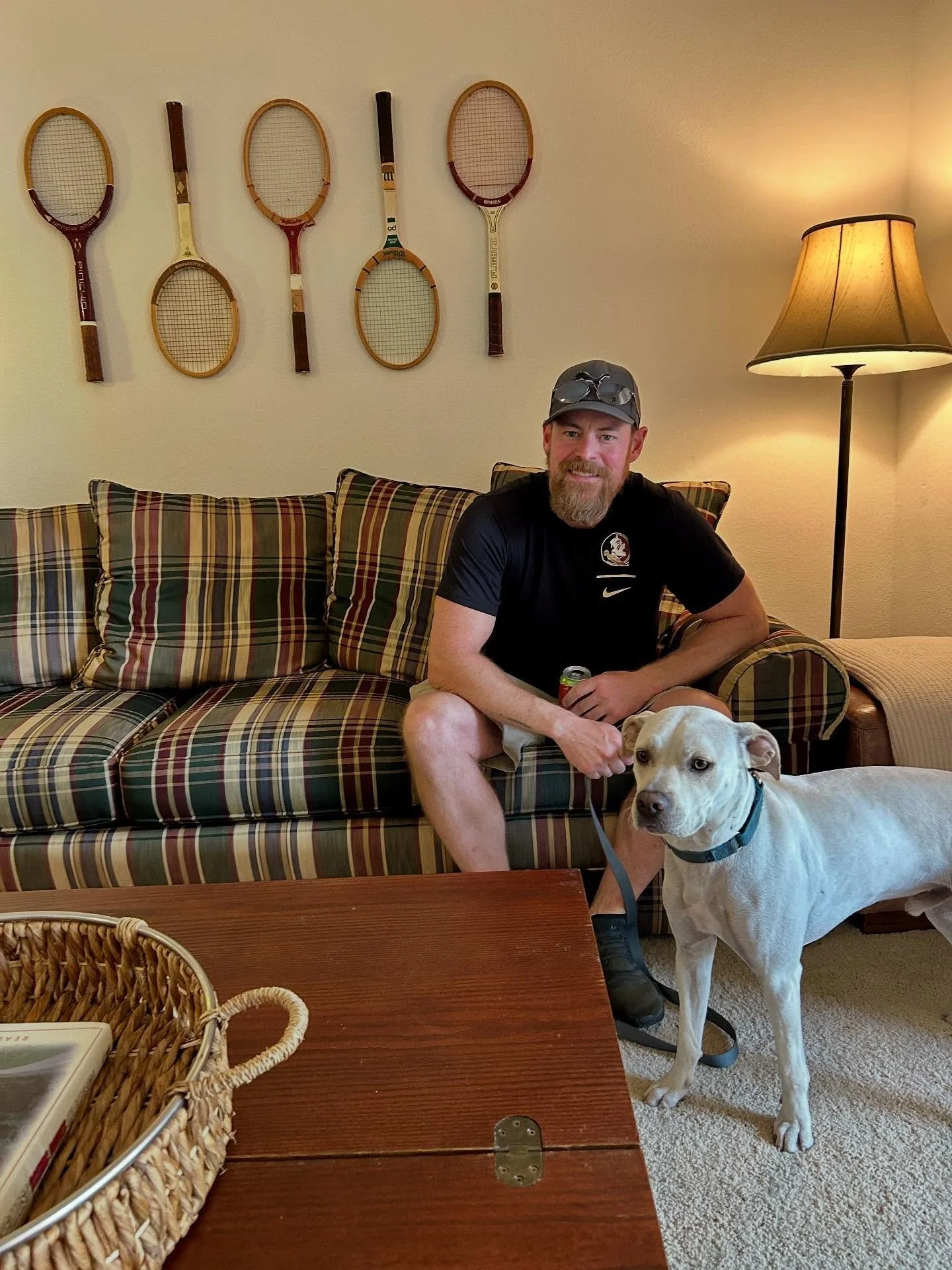 💜Welcome Home, Justin! 💜

This Thursday, a group of volunteers came together to support a veteran who selflessly served our country. Despite the challenge of reaching a third-floor home with no elevator, they showed up with compassion and determina