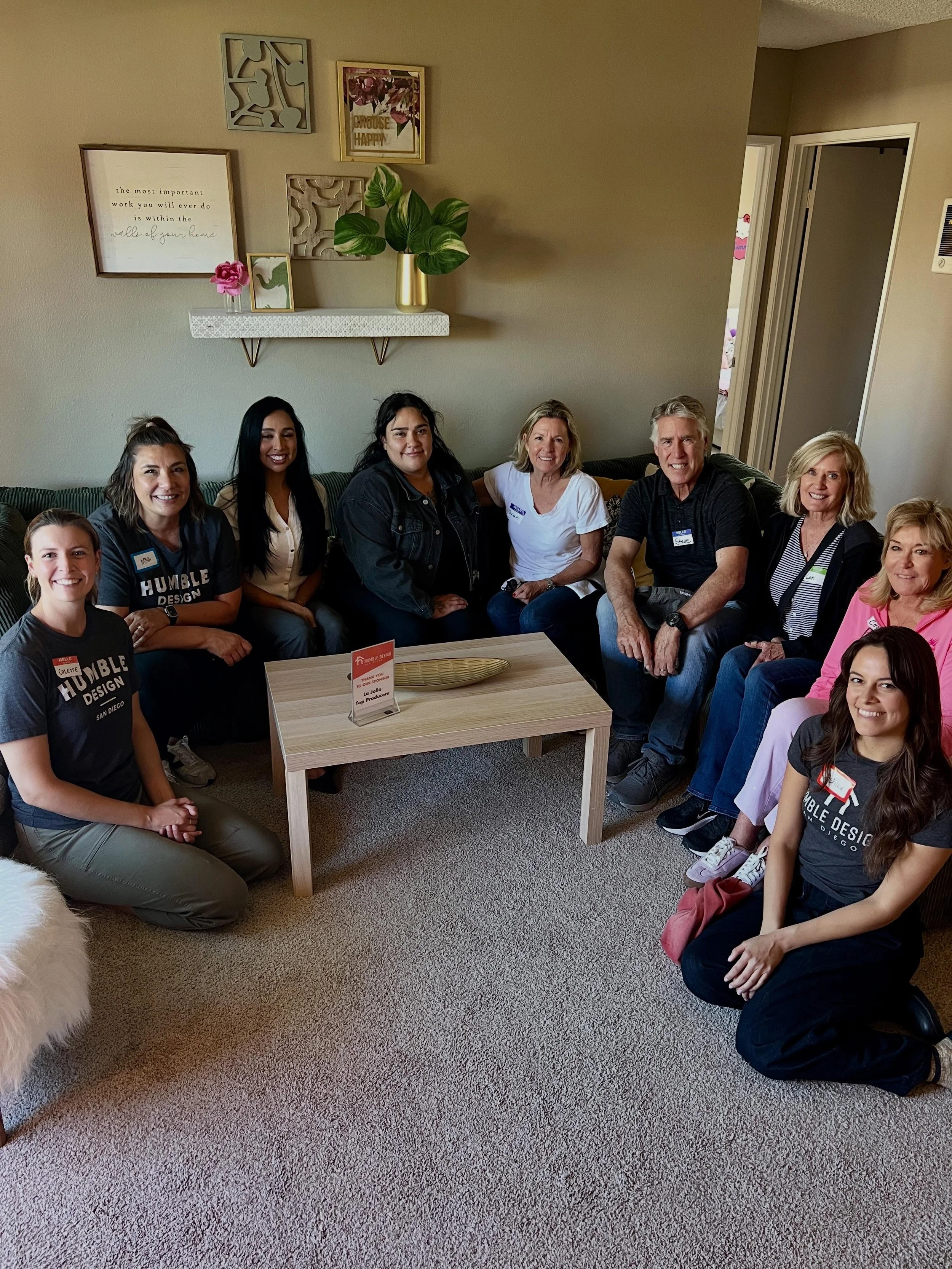 Welcome home, Sierra! 🧡

This week, our team transformed an apartment into a home for Sierra and her children, Ivan and Gemma.
After several difficult years, Sierra is focused on creating a stable and comfortable home for her family and building a n