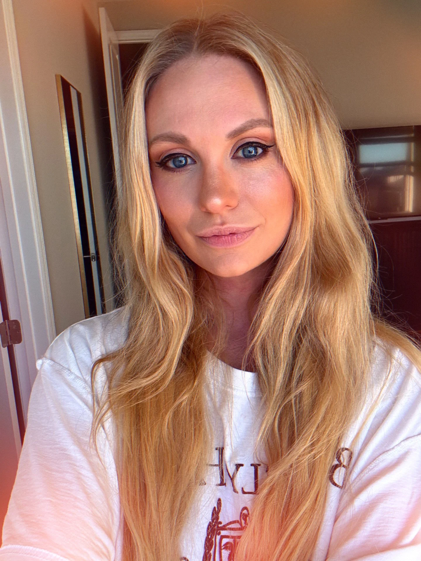 Late night thoughts: I&rsquo;m tired, I&rsquo;m happy, I have way too much to do, I&rsquo;m worried about the world our babies are growing up in and I really really really miss the breakfast burritos you can only get in LA 🥹 The End 💋