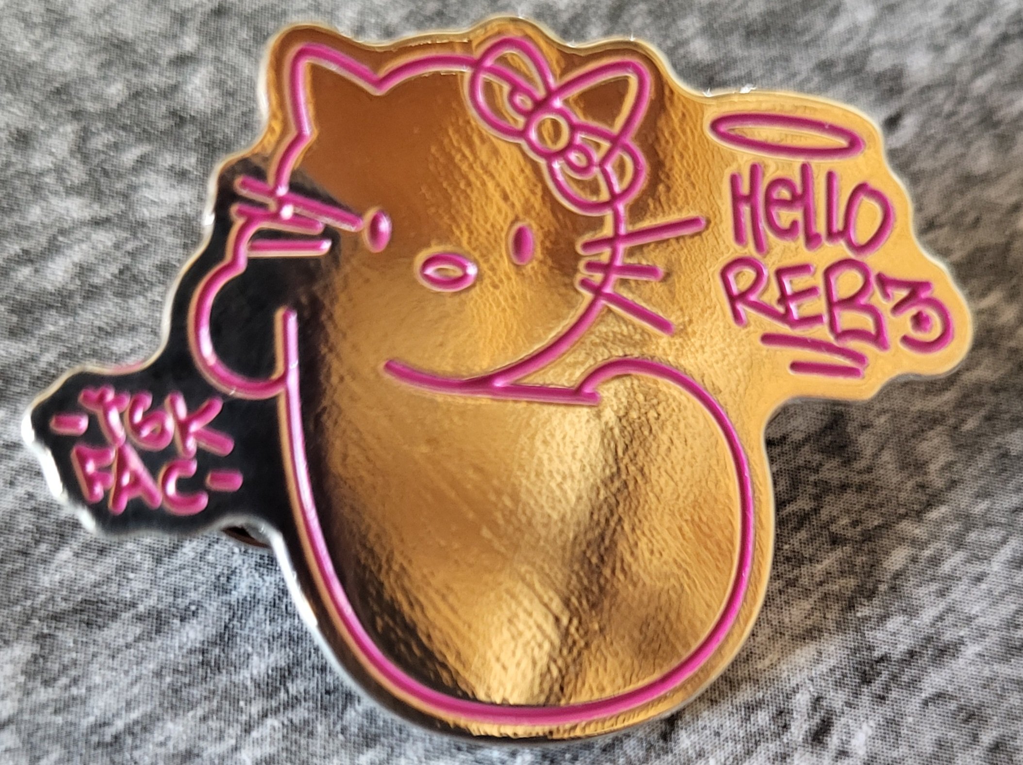 HELLO REB3 METAL MIRROR PIN