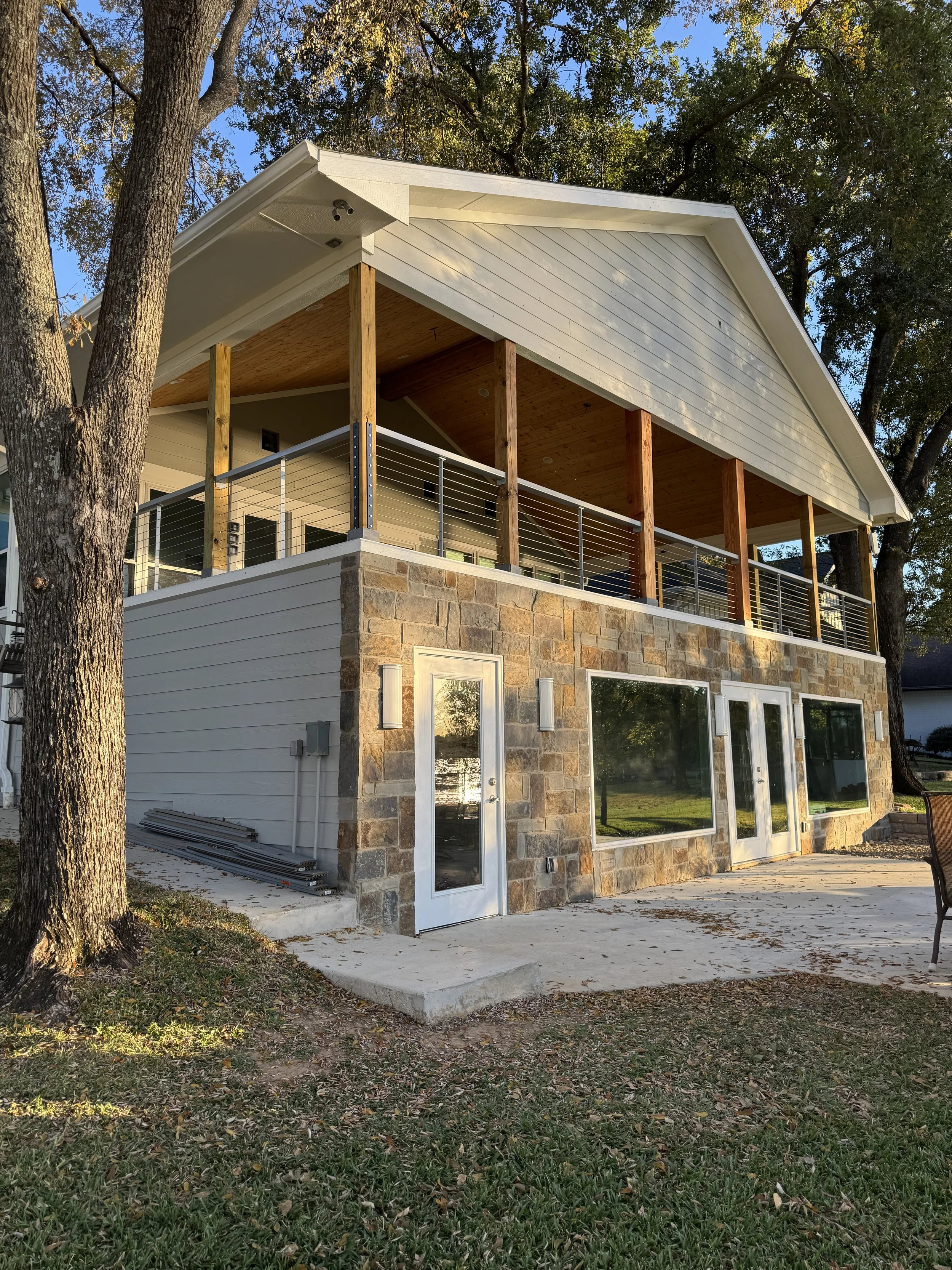 Custom balcony cable railing 
