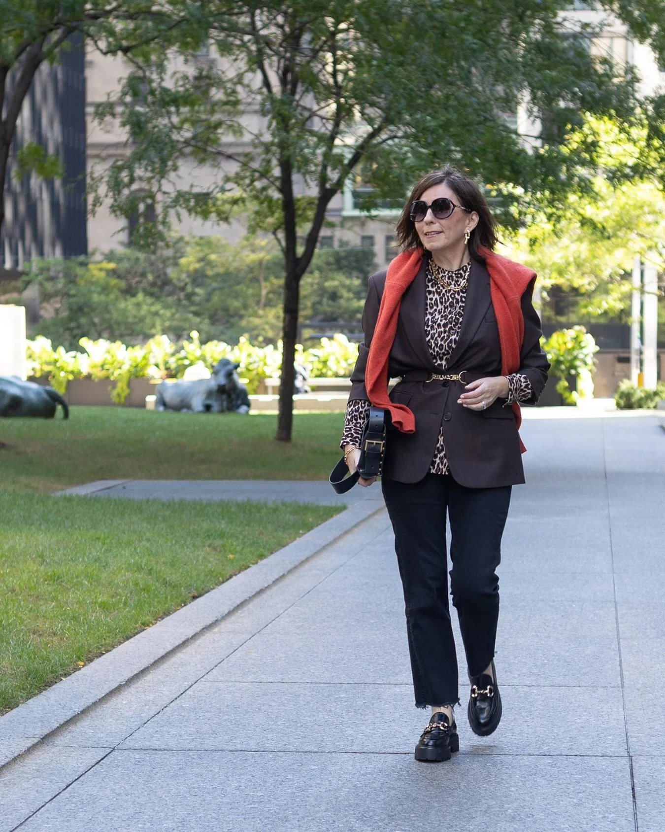 New month, fresh energy, same blazer&hellip;.let&rsquo;s show up like we mean it. 

#confidentmindset #selfbelief #forwardmomentum #elevateyourstyle⬆️ 

Photo: @margotdaleyphotography