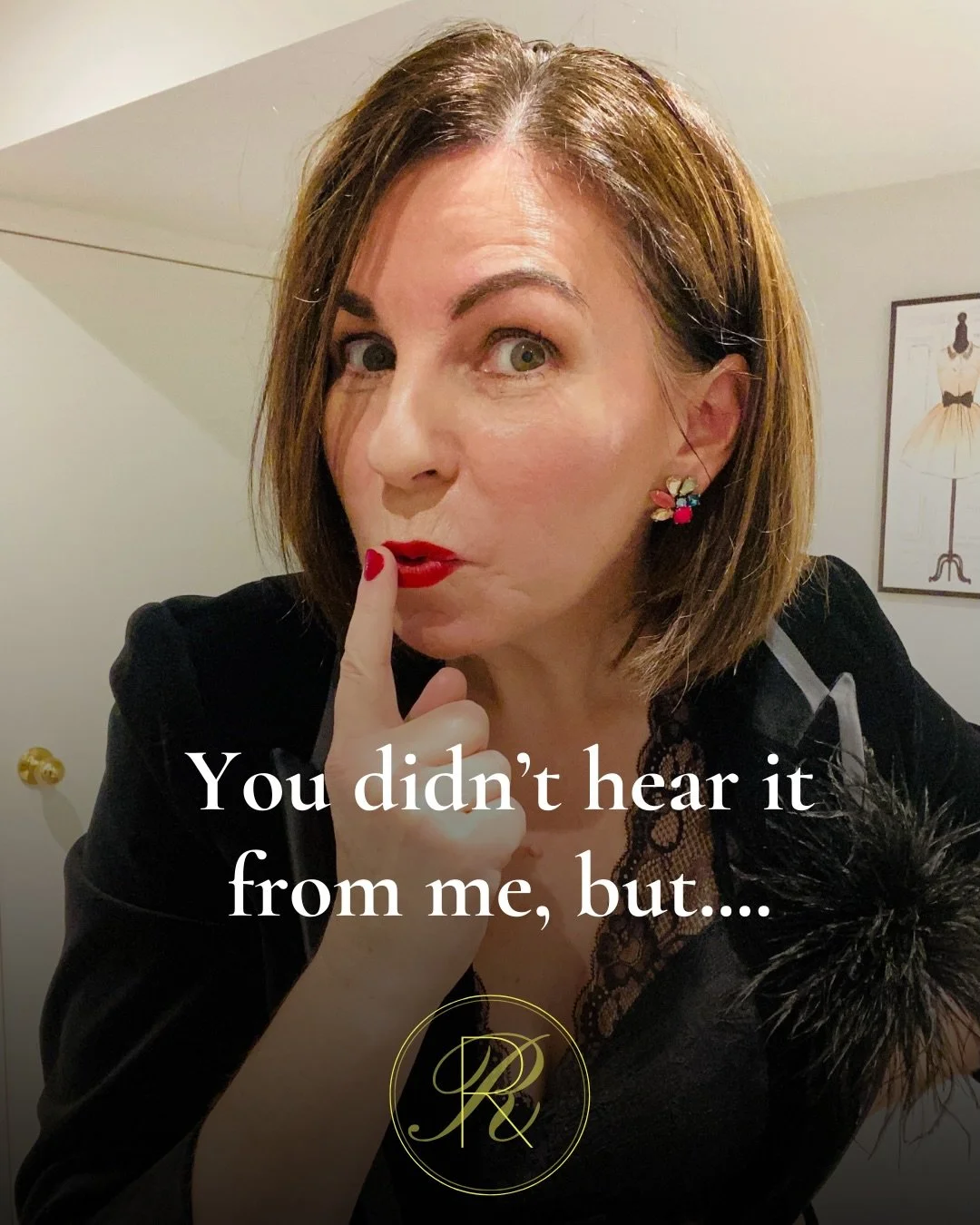 No one is keeping a score (okay, you might be the only one)&hellip;.seriously, most people don&rsquo;t remember what you wore, only how you showed up. 

Wear it again. Repeat it like a BOSS.

#holidaypartyoutfit #whattowear #repeatoutfit #wearitagain