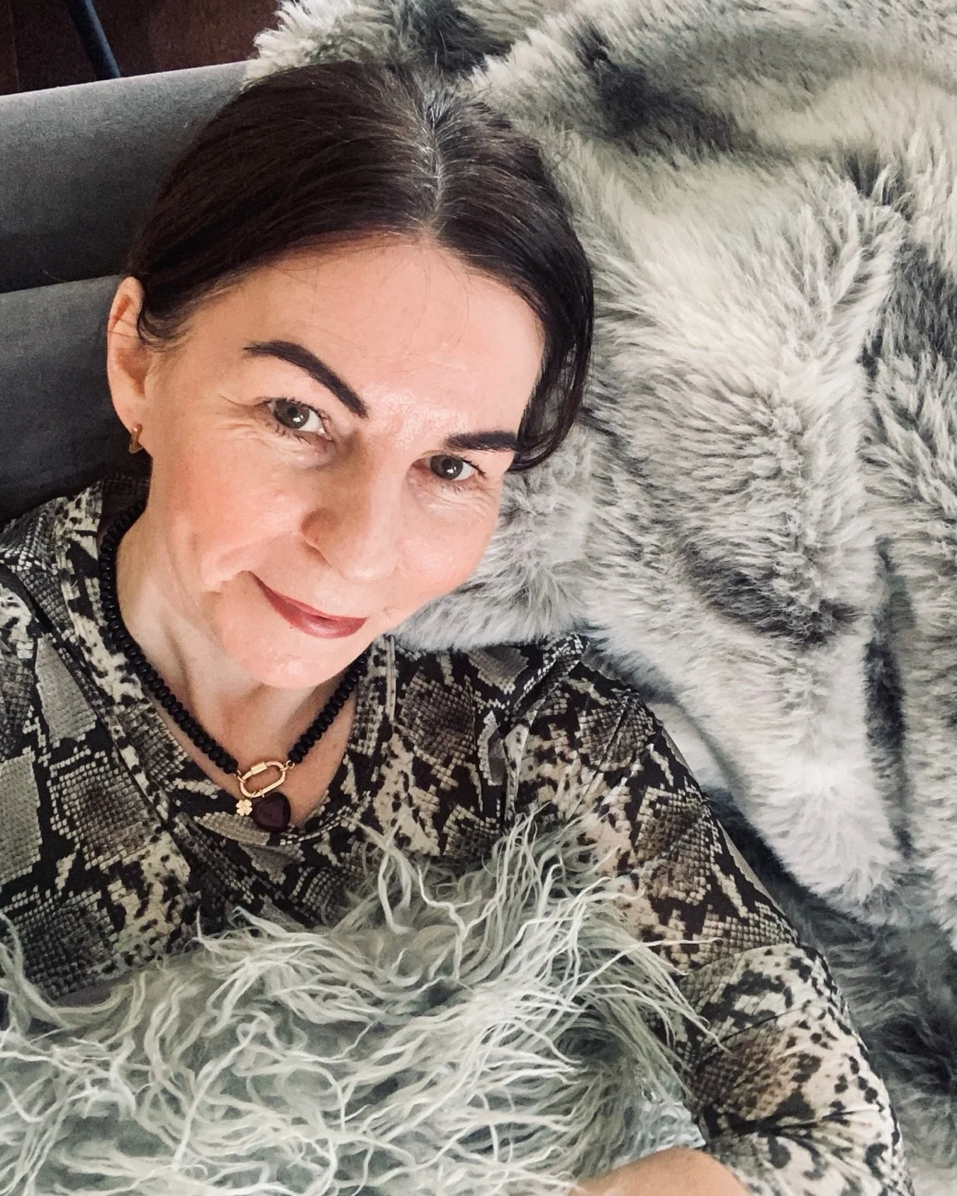 Tuesday Tip: Tone-on-tone doesn&rsquo;t have to mean one-note. If you&rsquo;re not into playing with colour in your outfits, play a little with texture for depth, movement and interest. Keeps it from looking - and feeling - flat&hellip;.And take insp