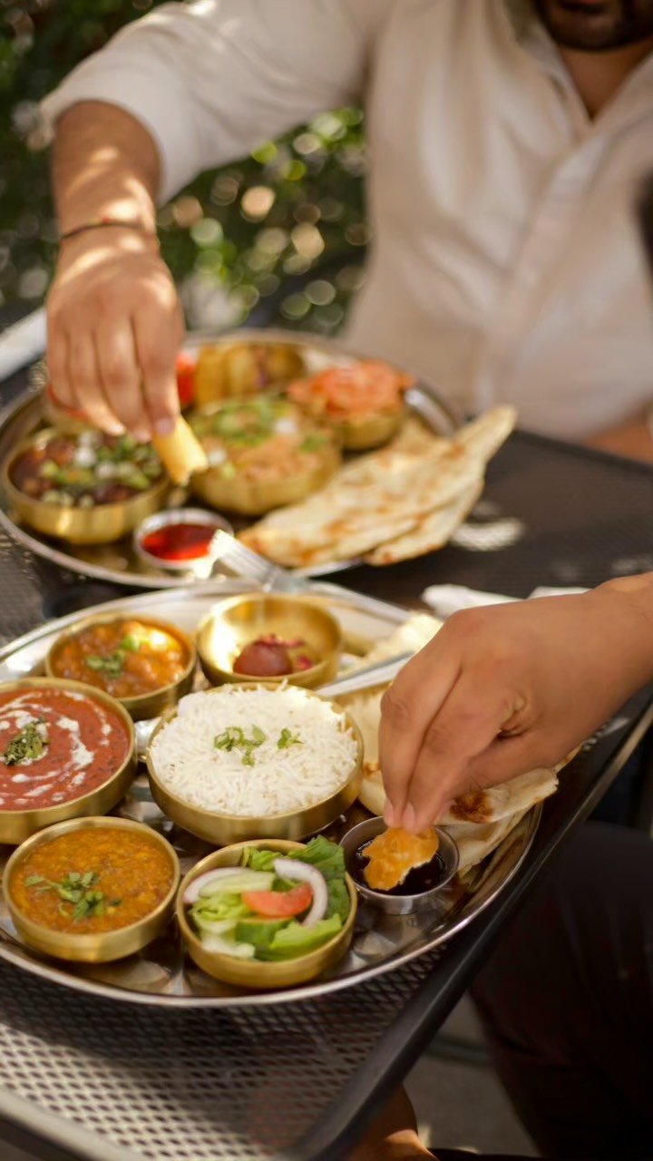 Craving Indian food in Winnipeg?🇨🇦
No problem! We are here for you with new thali menu! 🥘🍲
Make your thali unlimited just for $4 extra🔥
We are now open till midnight every Friday and Saturday, so more time for your cravings!😋
#winnipeg #can