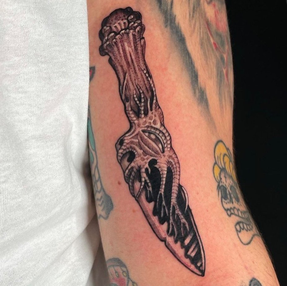 Creature knife