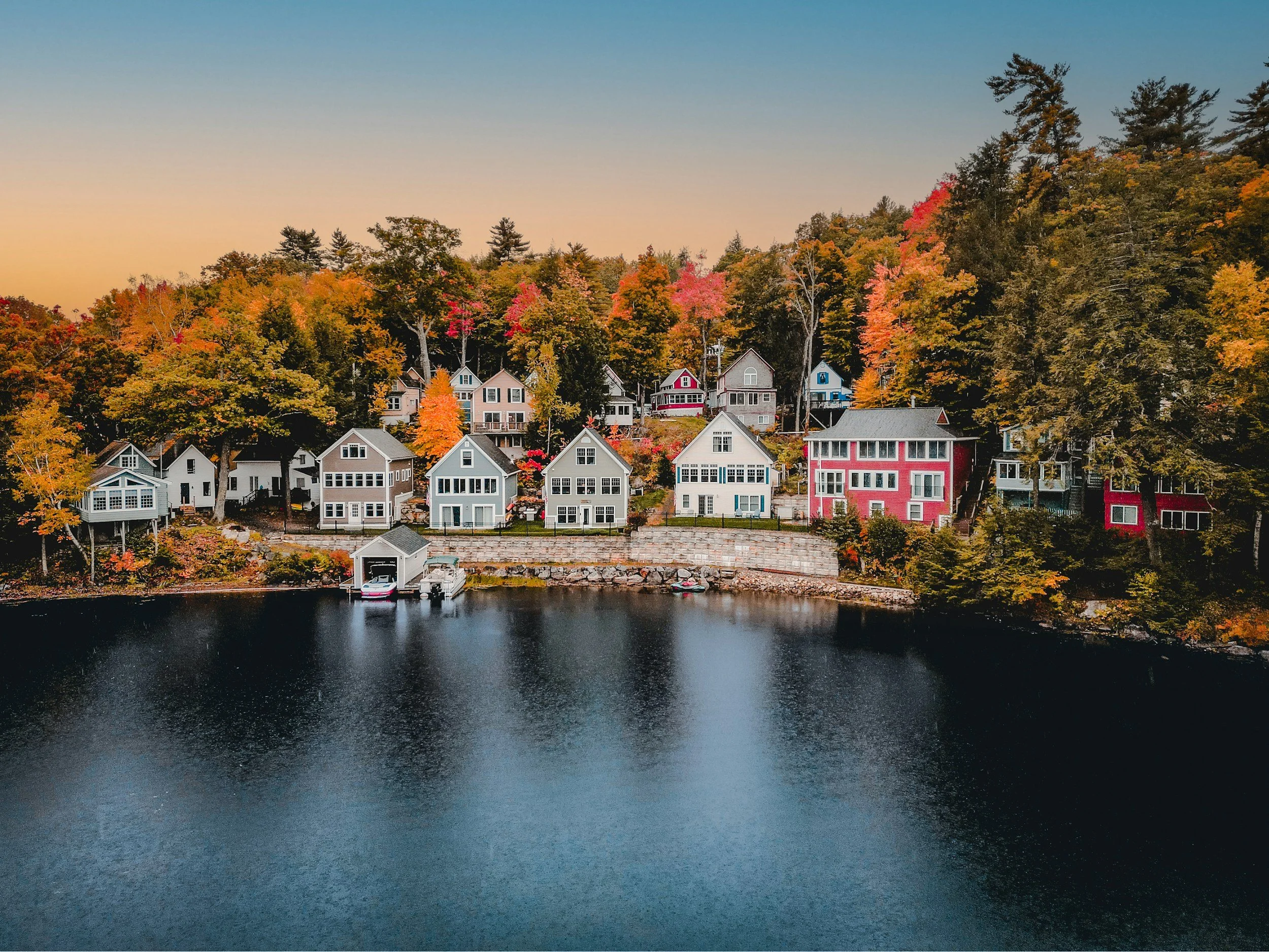 🍂 Planning Your Fall Escape: Unique U.S. Getaways to Book Now