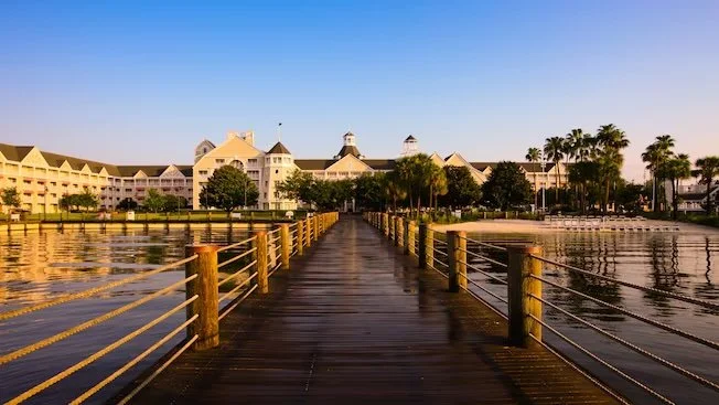 yacht-club-resort-gallery03.jpeg